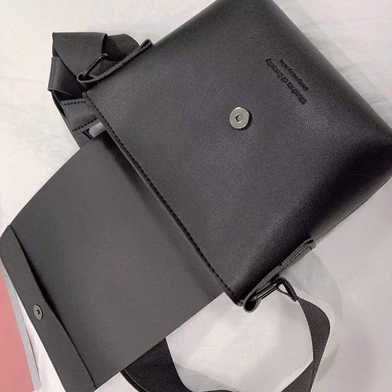 Japanese Brand Vintage retro punk faux leather crossbody flap bag Size ONE SIZE - 5 Thumbnail