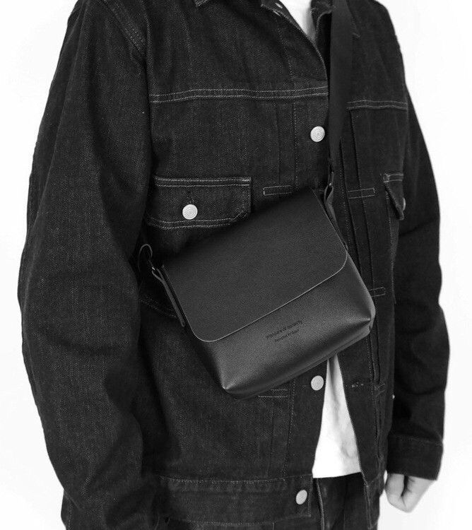 Japanese Brand Vintage retro punk faux leather crossbody flap bag Size ONE SIZE - 1 Thumbnail
