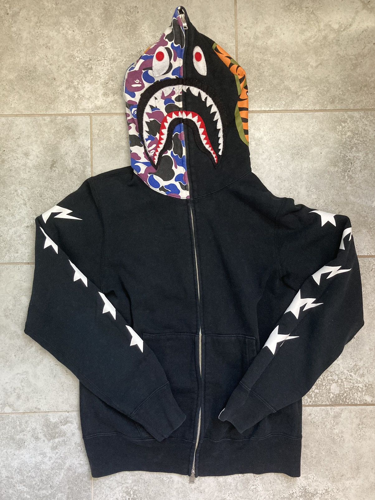 Retailer Bape 10th hoodie M