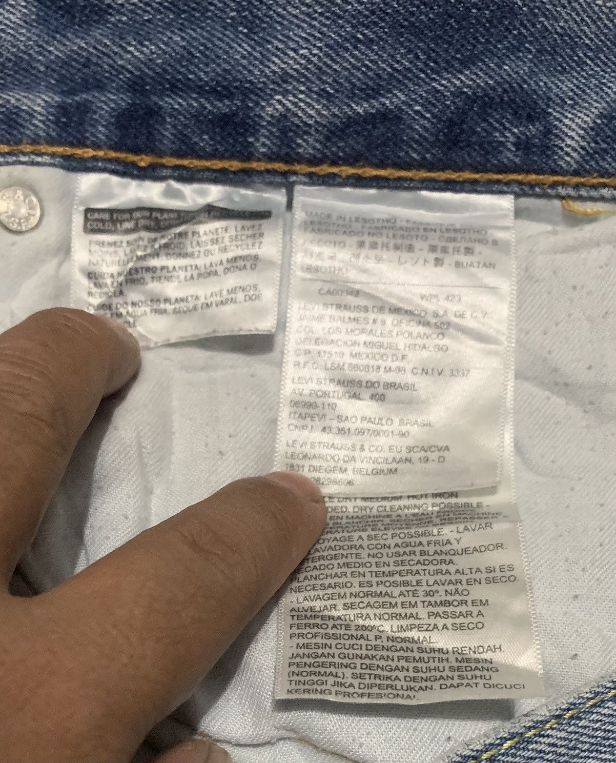 Levi's Vintage 90s Levis 505 Faded Blue Jeans Size US 35 - 7 Thumbnail