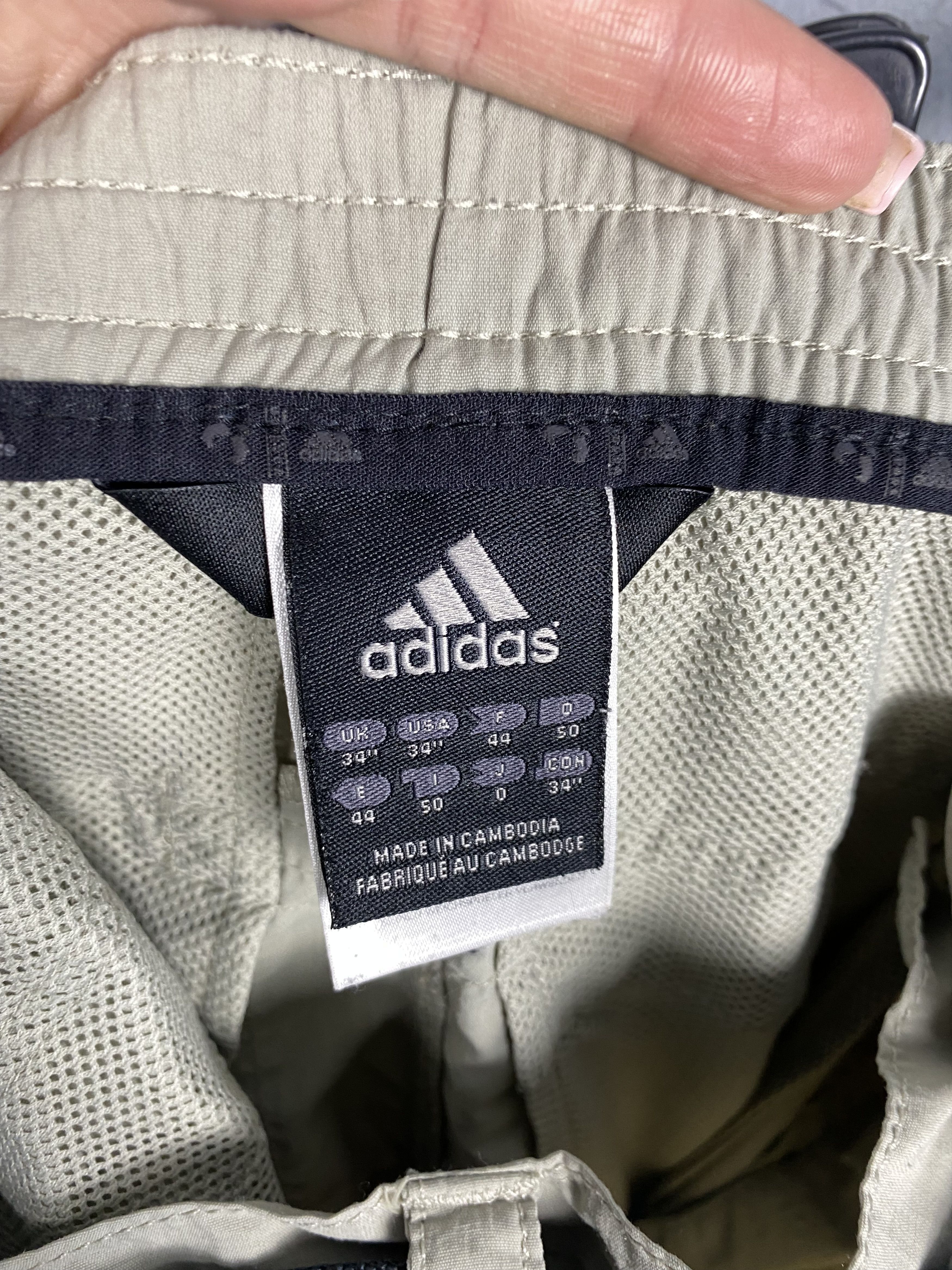Adidas × Vintage Vintage Adidas Mens Nylon Shorts Y2K Size US 34 / EU 50 - 7 Thumbnail
