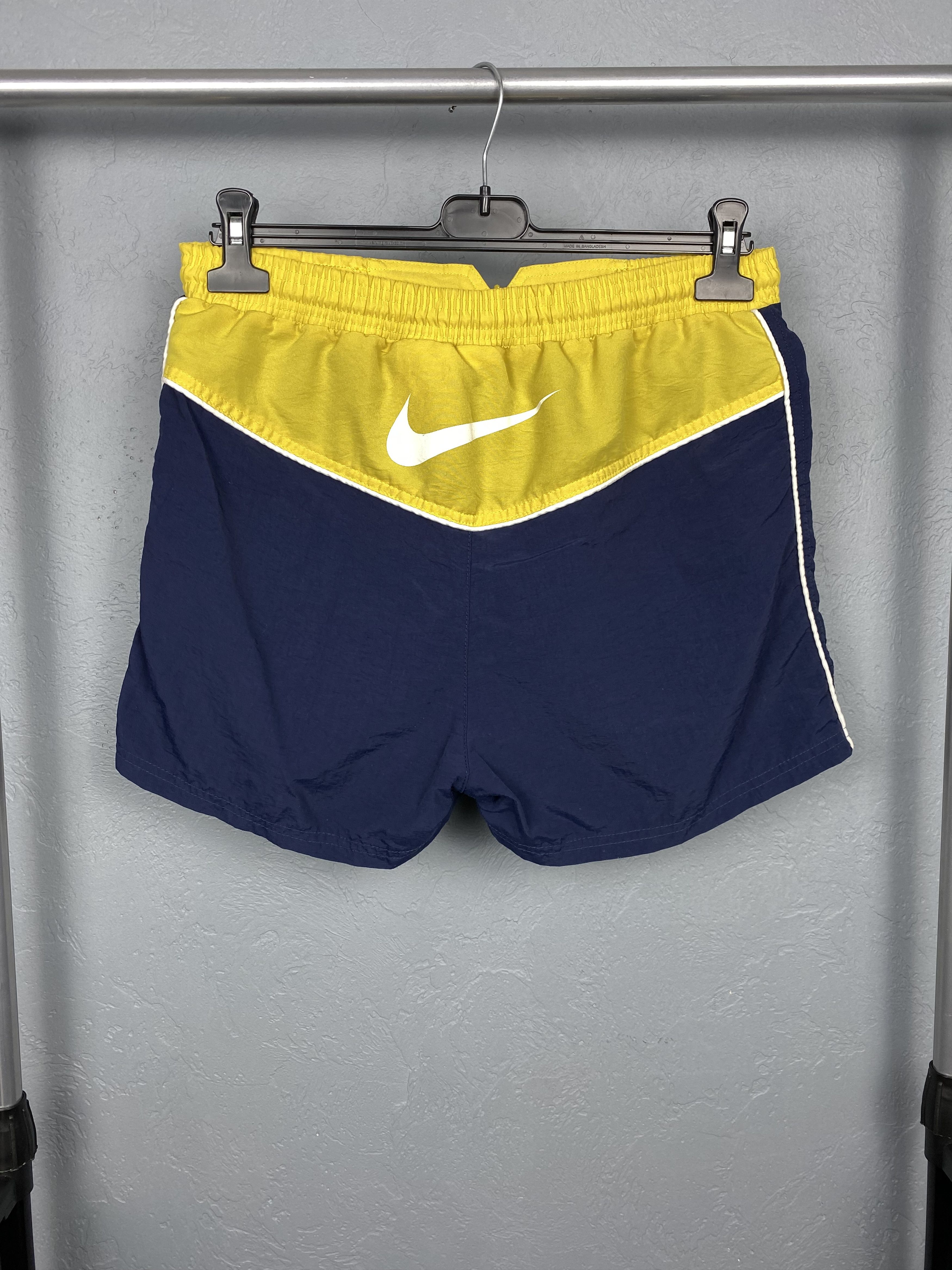 Nike Nike 90s Vintage Nylon Mens Shorts Y2K Big Logo Swoosh Size US 28 / EU 44 - 1 Thumbnail