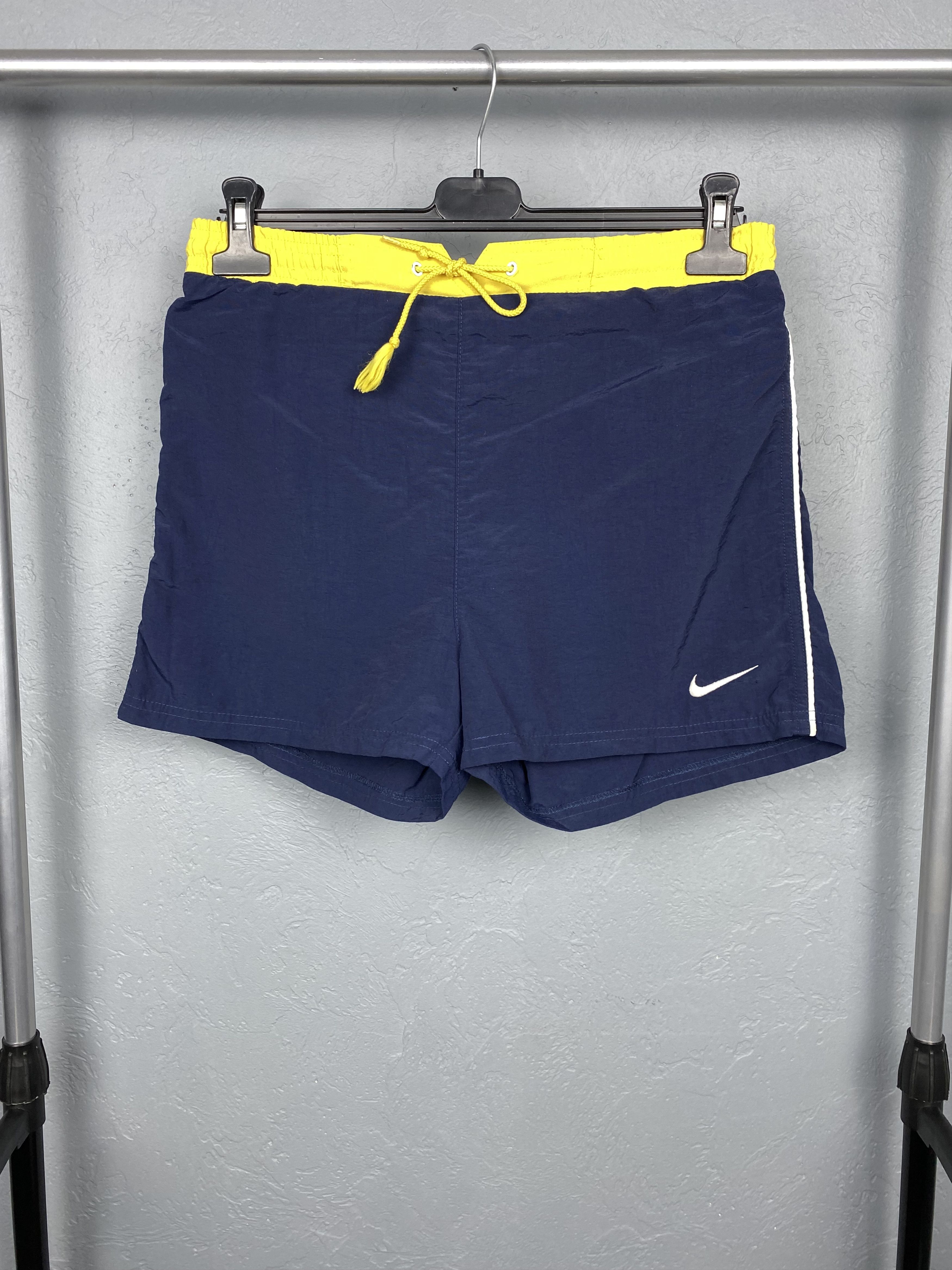 Nike Nike 90s Vintage Nylon Mens Shorts Y2K Big Logo Swoosh Size US 28 / EU 44 - 4 Thumbnail