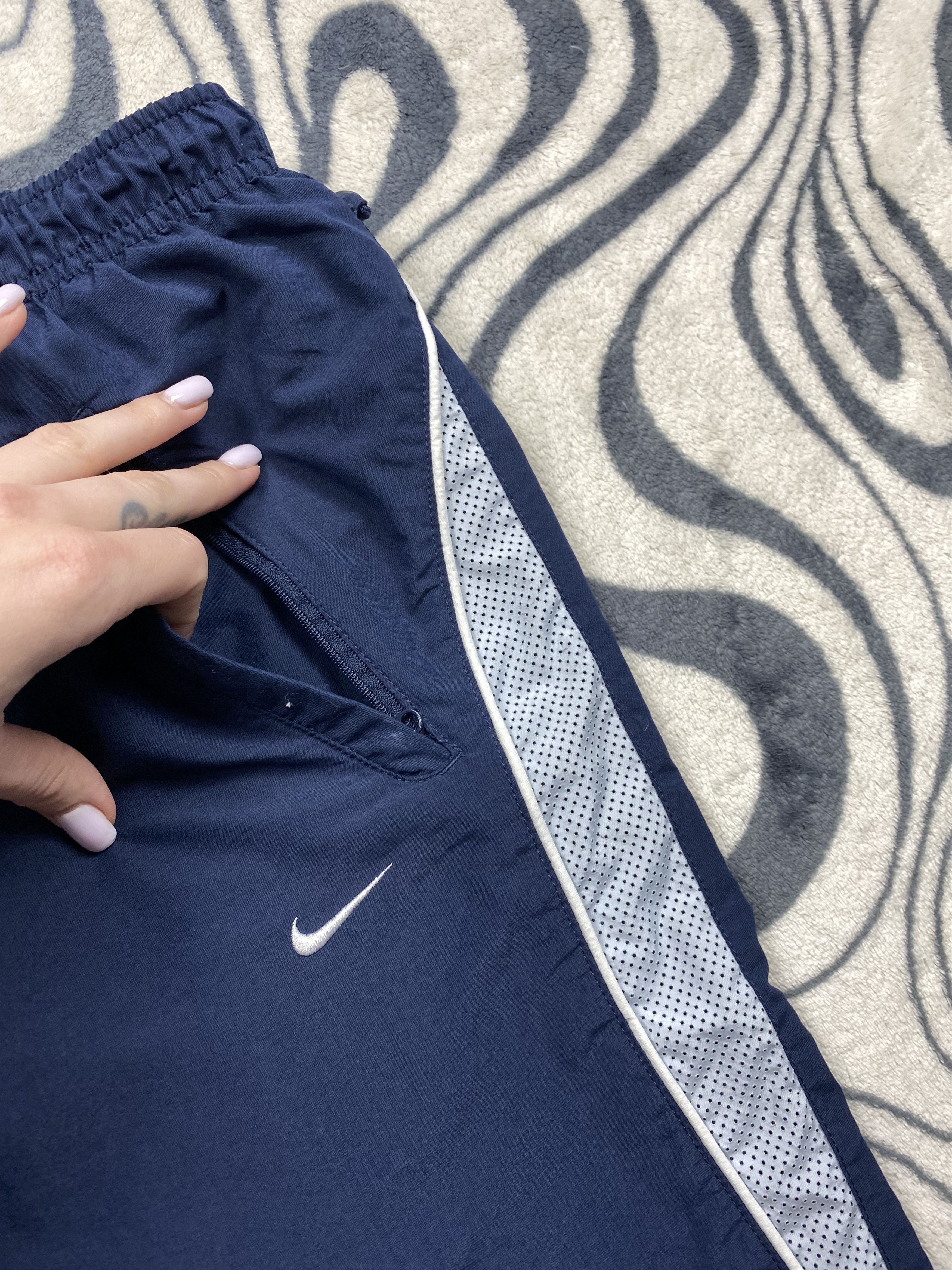 Nike × Vintage Vintage Nike Mens Nylon Shorts Y2K Size US 32 / EU 48 - 3 Thumbnail