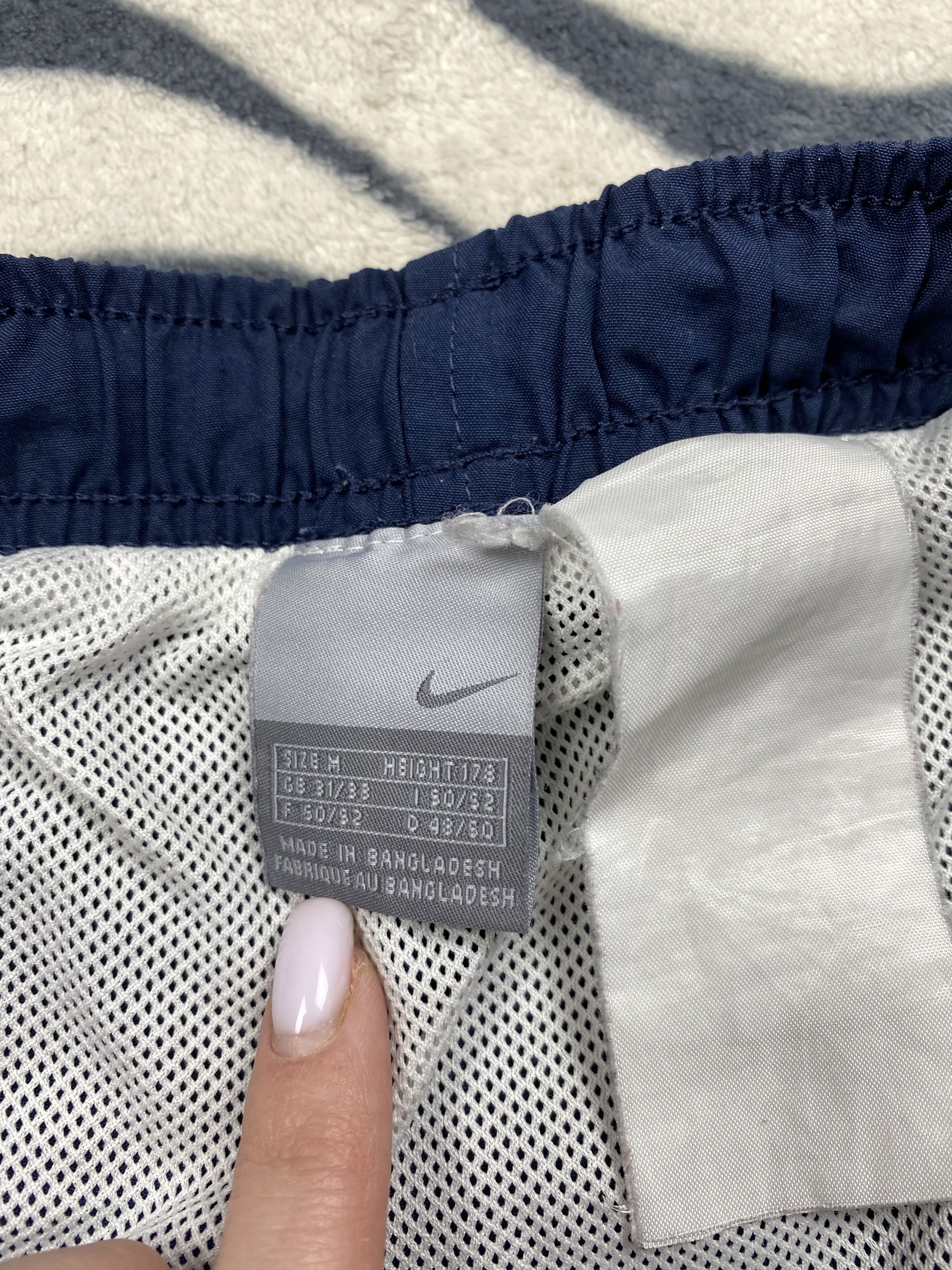 Nike × Vintage Vintage Nike Mens Nylon Shorts Y2K Size US 32 / EU 48 - 5 Thumbnail