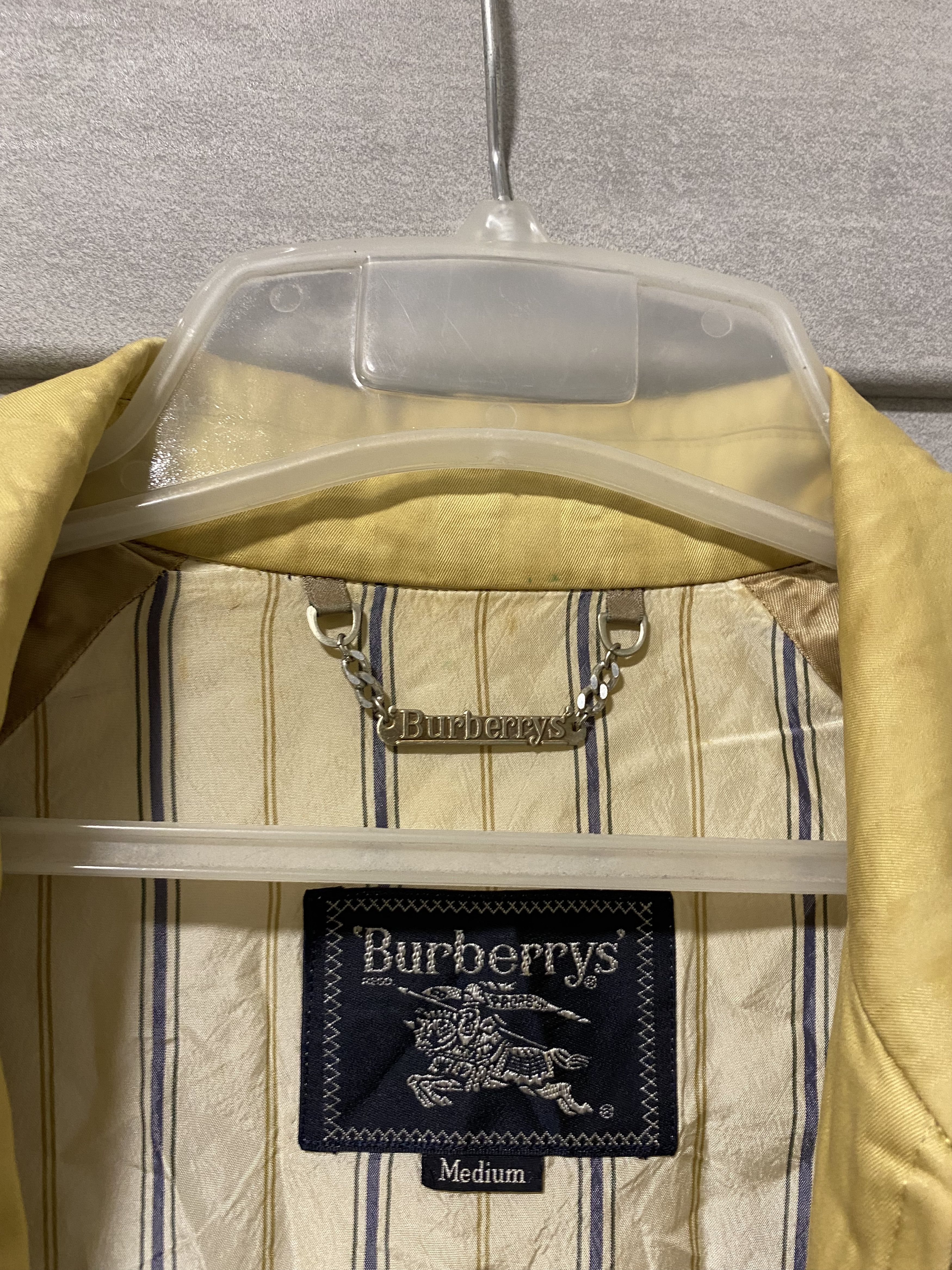 Burberry Vintage 90s Burberry gold striped bomber jacket Size US M / EU 48-50 / 2 - 2 Thumbnail
