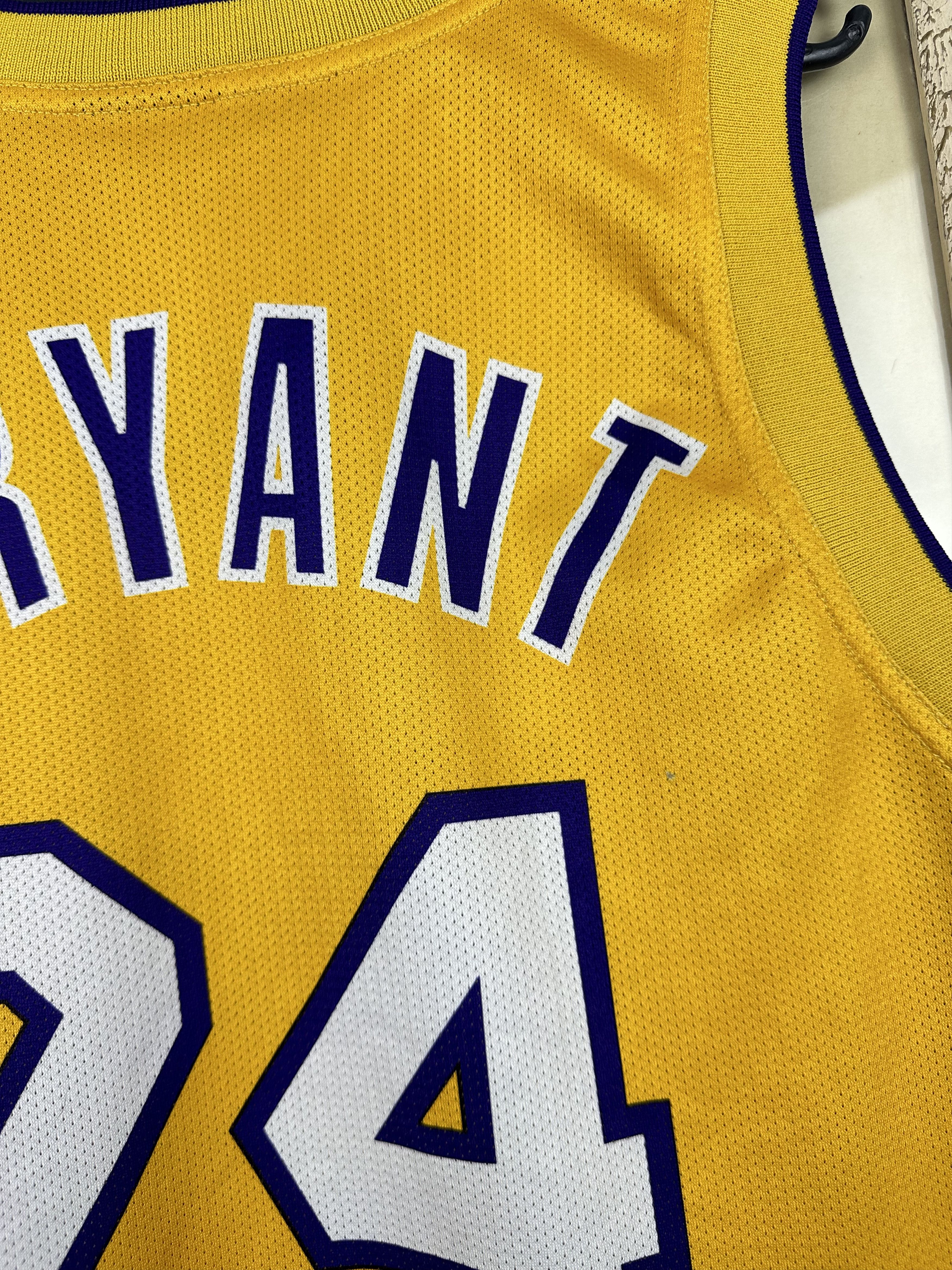 Champion Vintage Kobe Bryant Los Angeles Lakers Jersey Tee Mamba Size US L / EU 52-54 / 3 - 14 Thumbnail