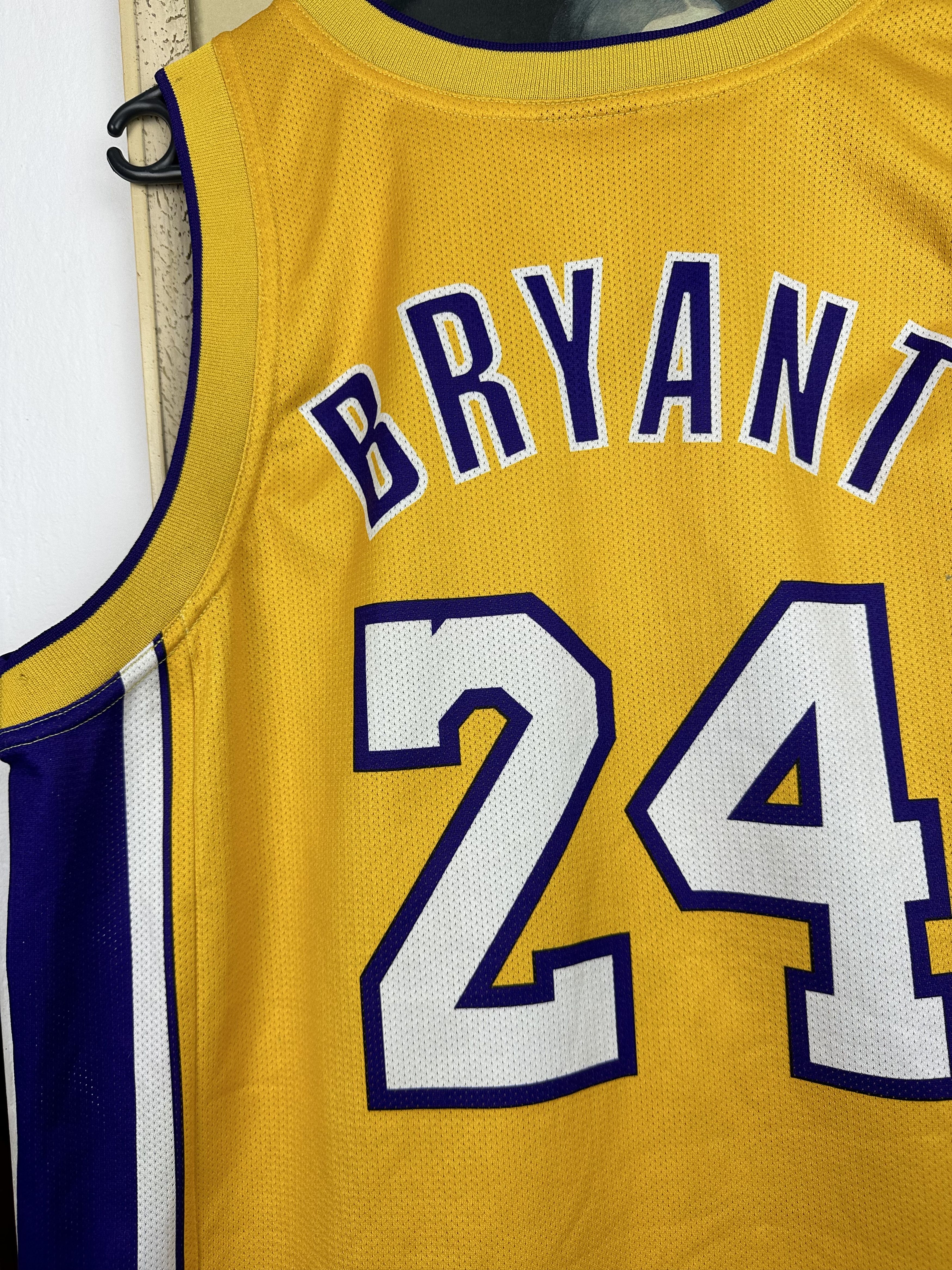 Champion Vintage Kobe Bryant Los Angeles Lakers Jersey Tee Mamba Size US L / EU 52-54 / 3 - 15 Thumbnail