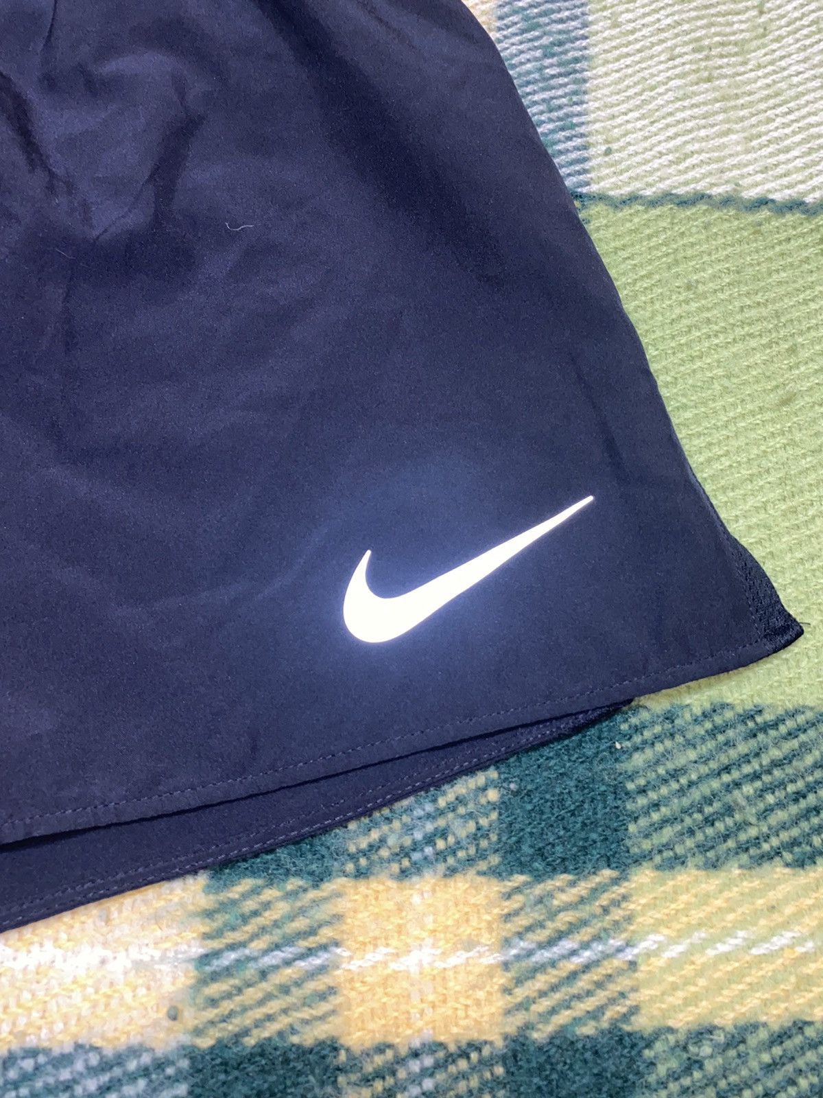 Nike Vintage Nike shorts streetwear swoosh casual y2k size L Size US 34 / EU 50 - 2 Thumbnail