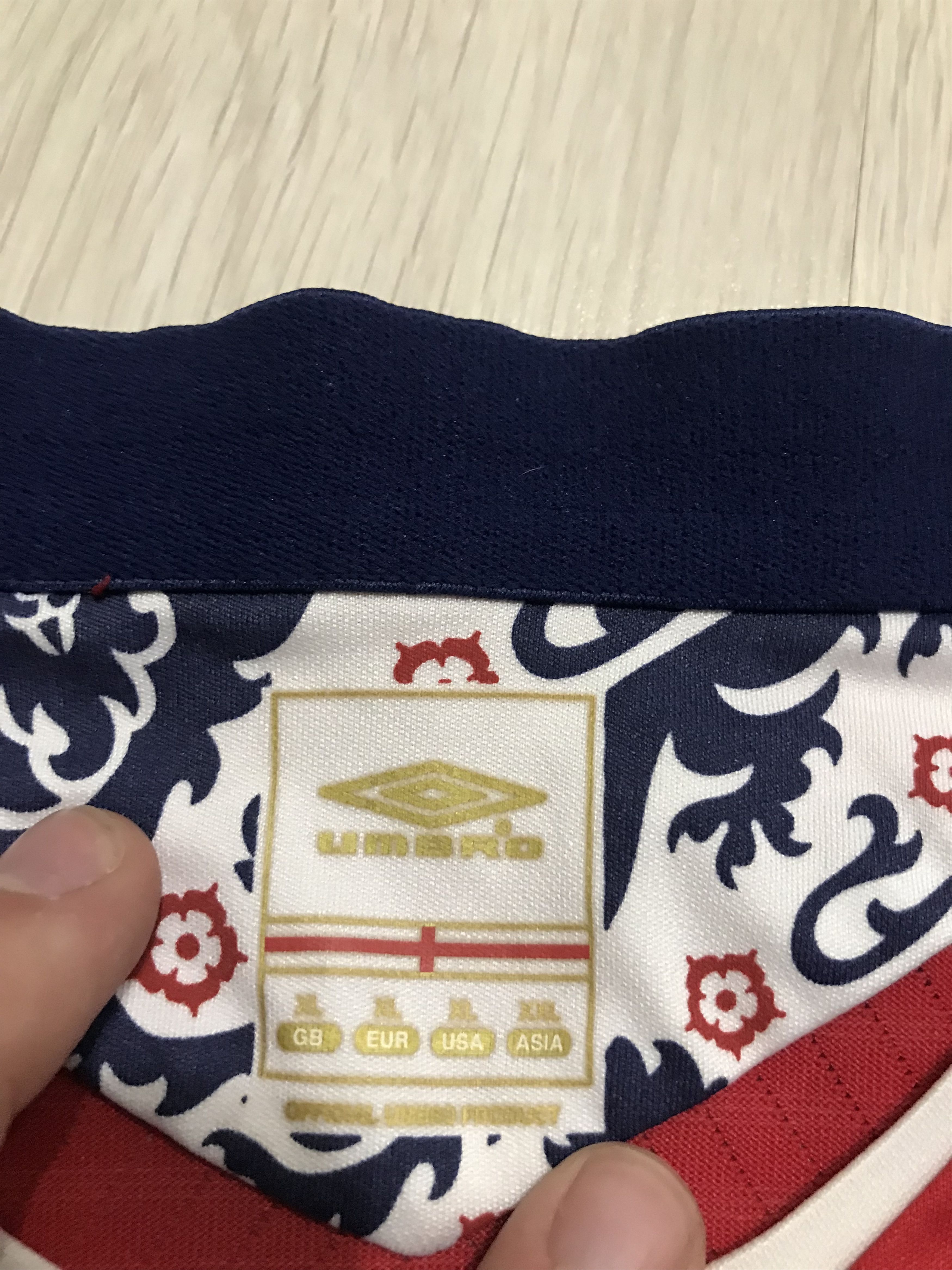 Umbro Umbro England National team jersey 2008/2010 Size US XL / EU 56 / 4 - 3 Thumbnail