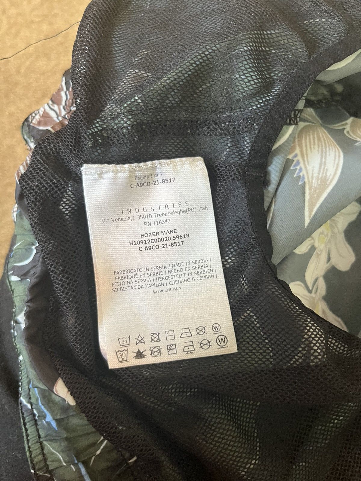 Moncler Moncler Leaf Print Swim Trunks Size US 36 / EU 52 - 7 Thumbnail