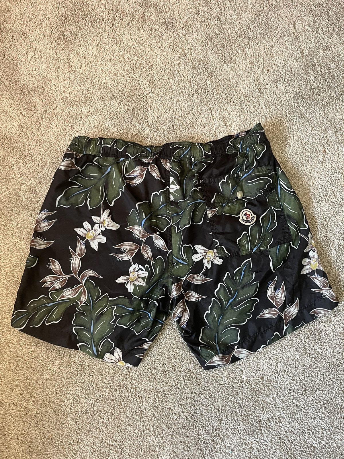 Moncler Moncler Leaf Print Swim Trunks Size US 36 / EU 52 - 3 Thumbnail
