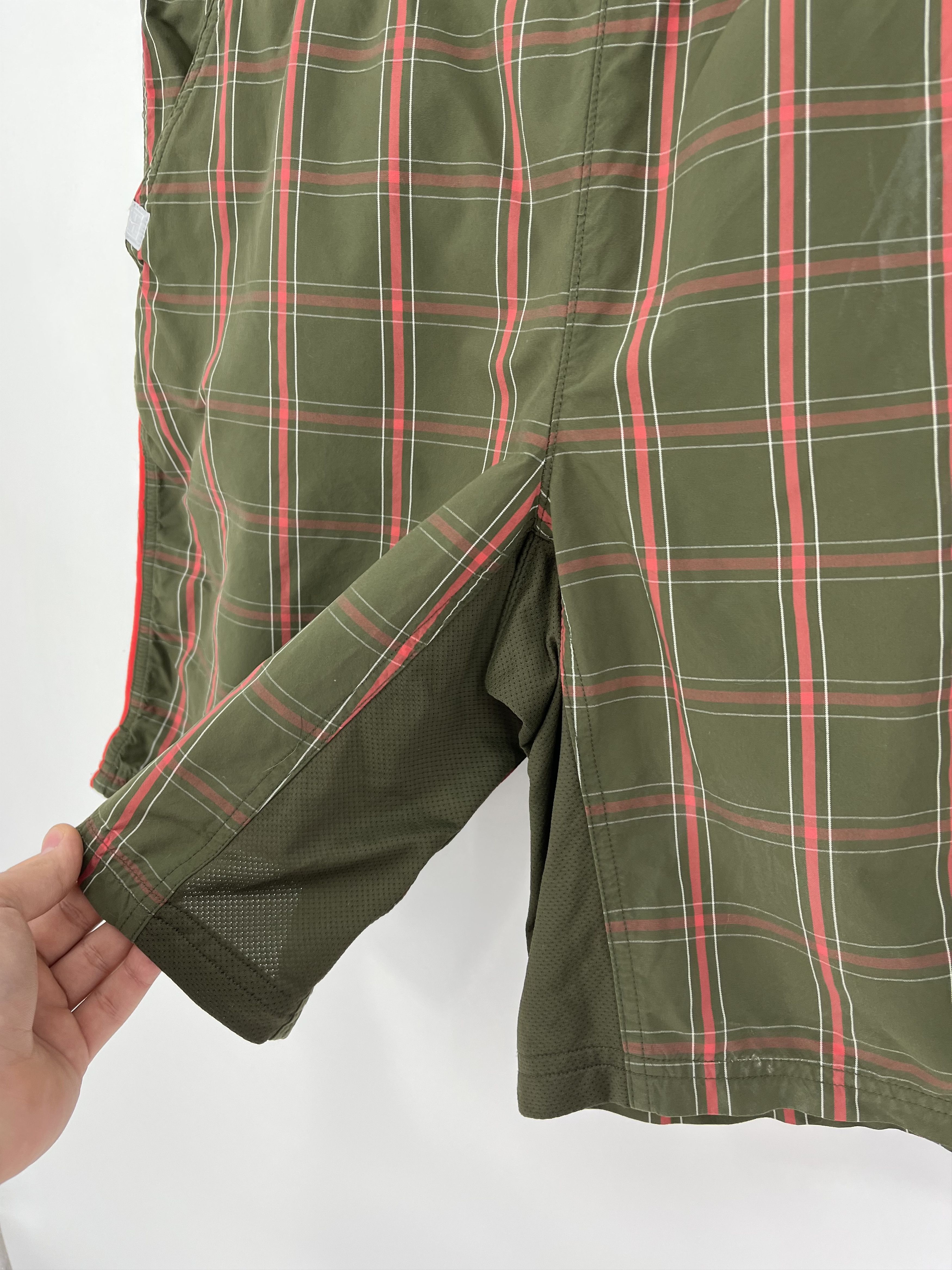 Nike × Vintage 90s Vintage Nike Black Nylon Mini Swoosh Shorts Travis Style Size US 34 / EU 50 - 8 Thumbnail