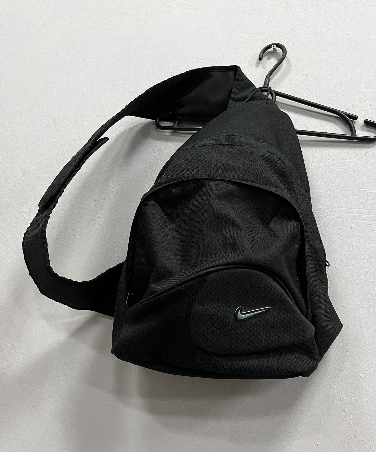 Nike 1990s Vintage Nike Sling Bag RARE | Grailed