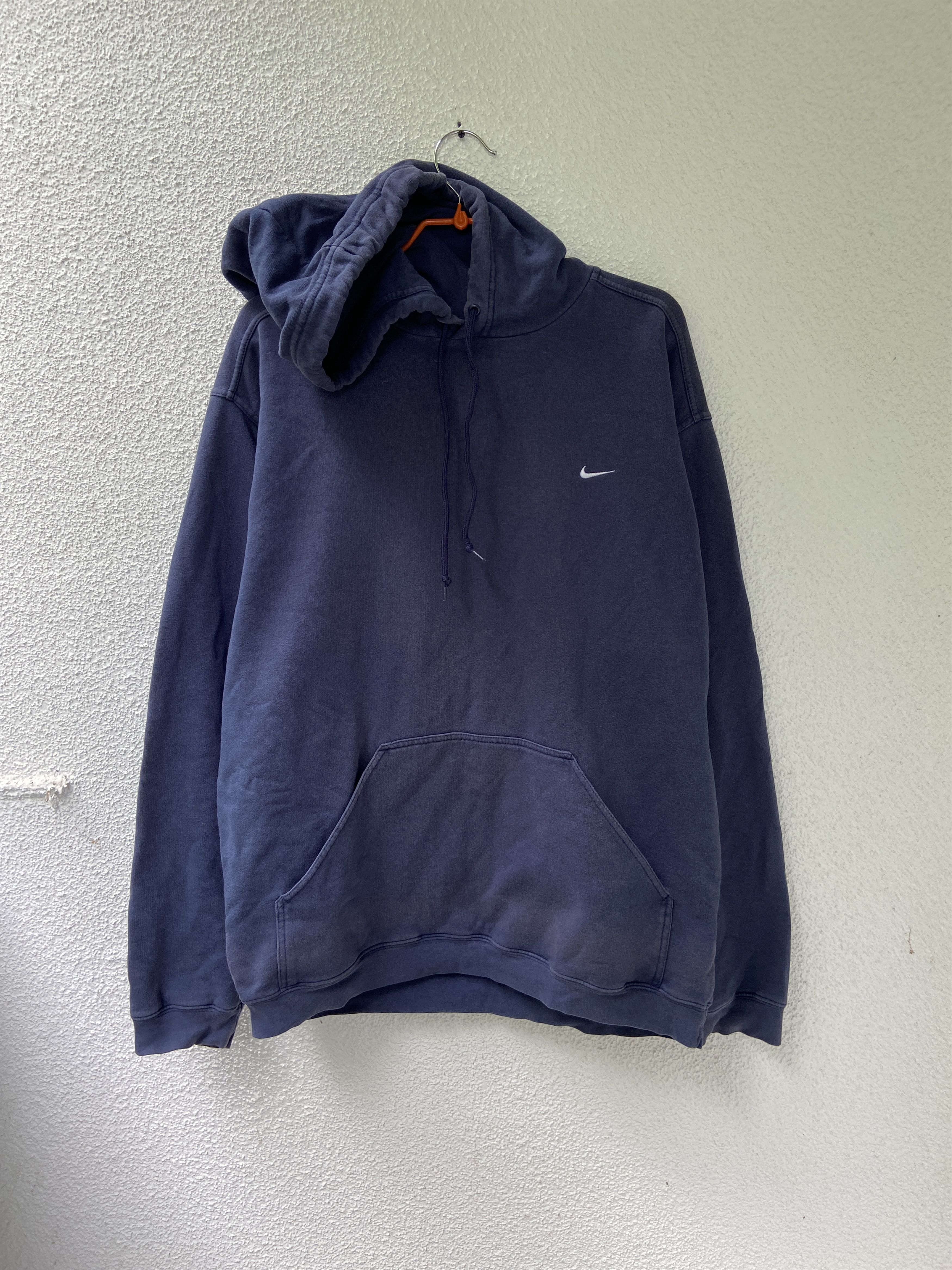 Nike Vintage Nike Y2K Single Swoosh Blue sunfaded Travis Hoodie Size US L / EU 52-54 / 3 - 1 Thumbnail