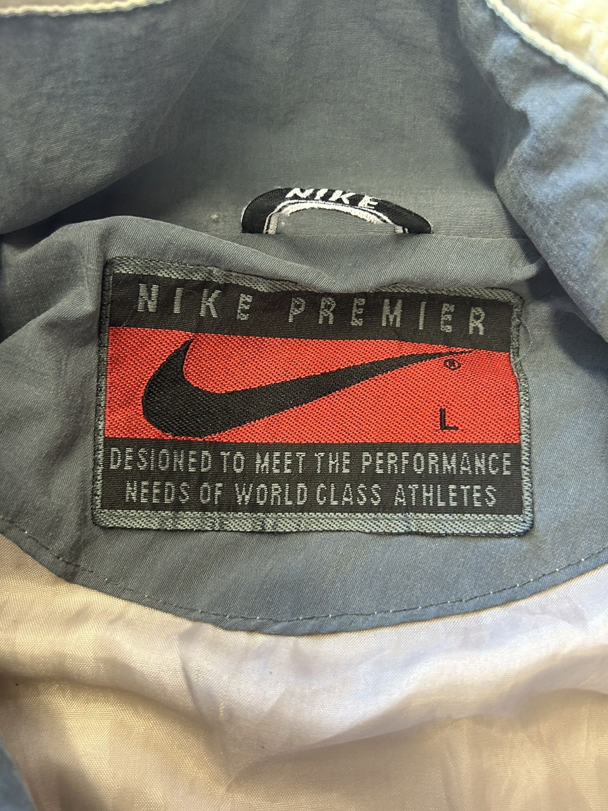 Nike Nike Vintage Light Jacket Logo Swoosh Y2K very rare Size US L / EU 52-54 / 3 - 4 Thumbnail