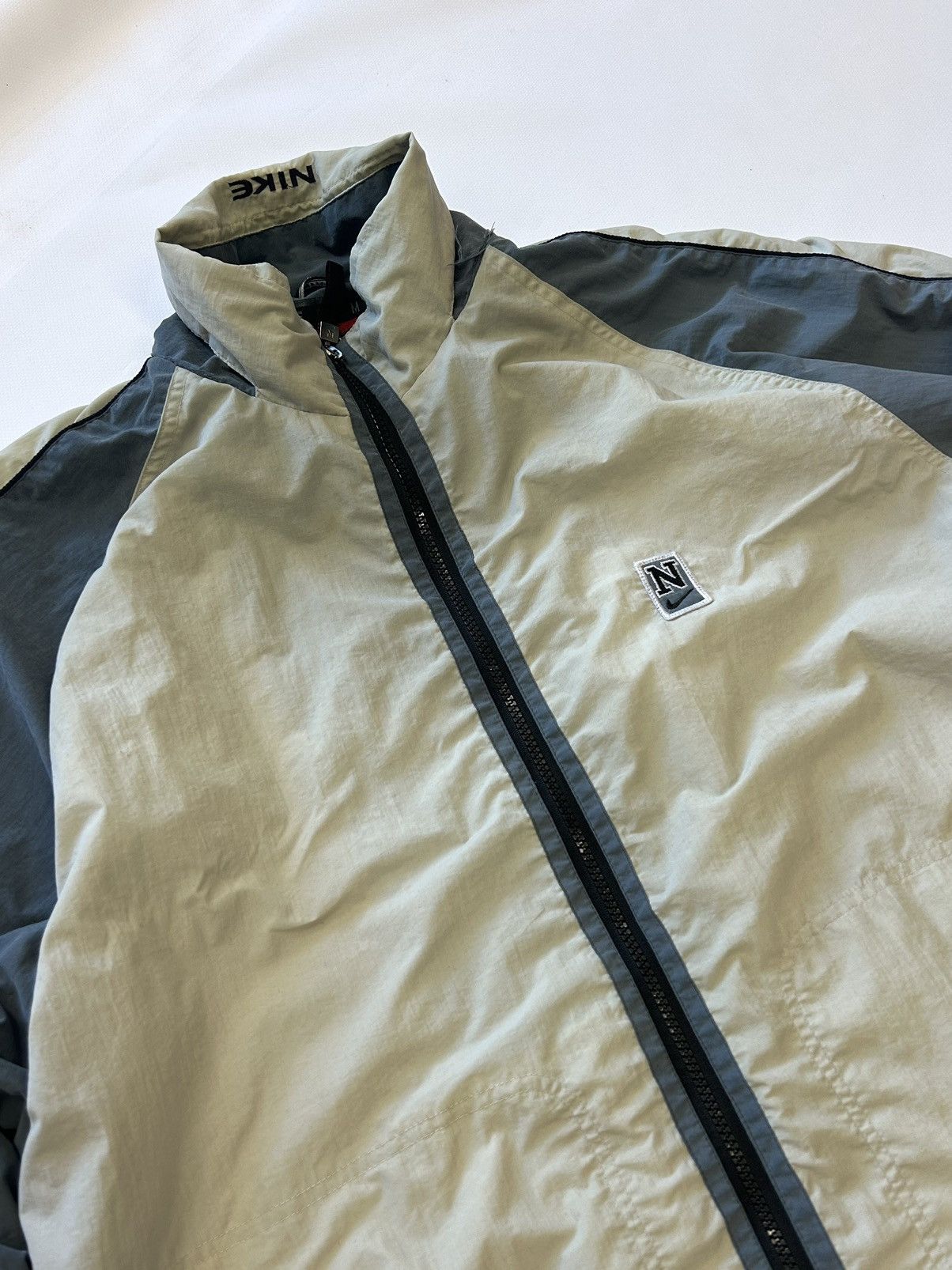 Nike Nike Vintage Light Jacket Logo Swoosh Y2K very rare Size US L / EU 52-54 / 3 - 2 Thumbnail