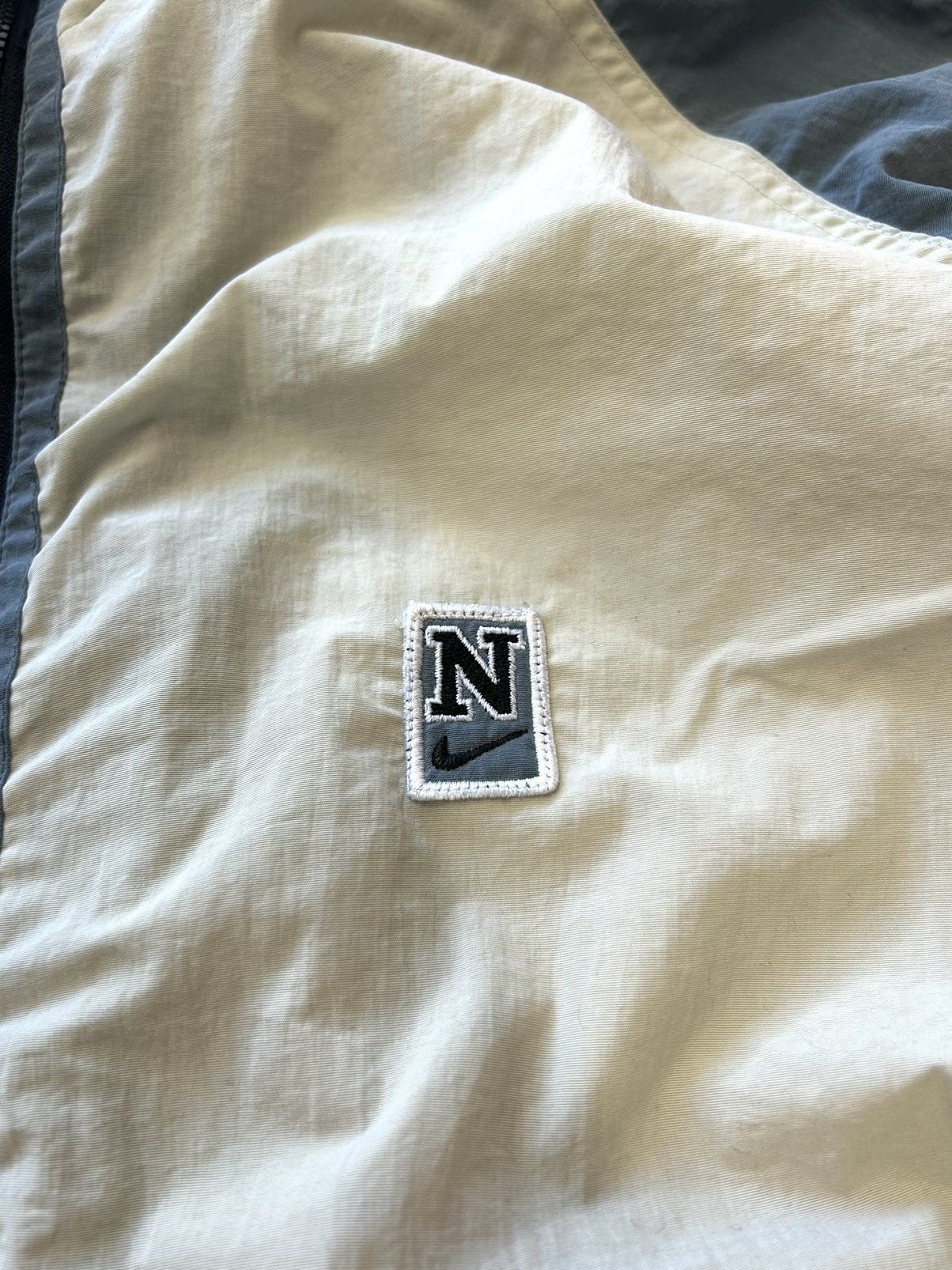 Nike Nike Vintage Light Jacket Logo Swoosh Y2K very rare Size US L / EU 52-54 / 3 - 5 Thumbnail