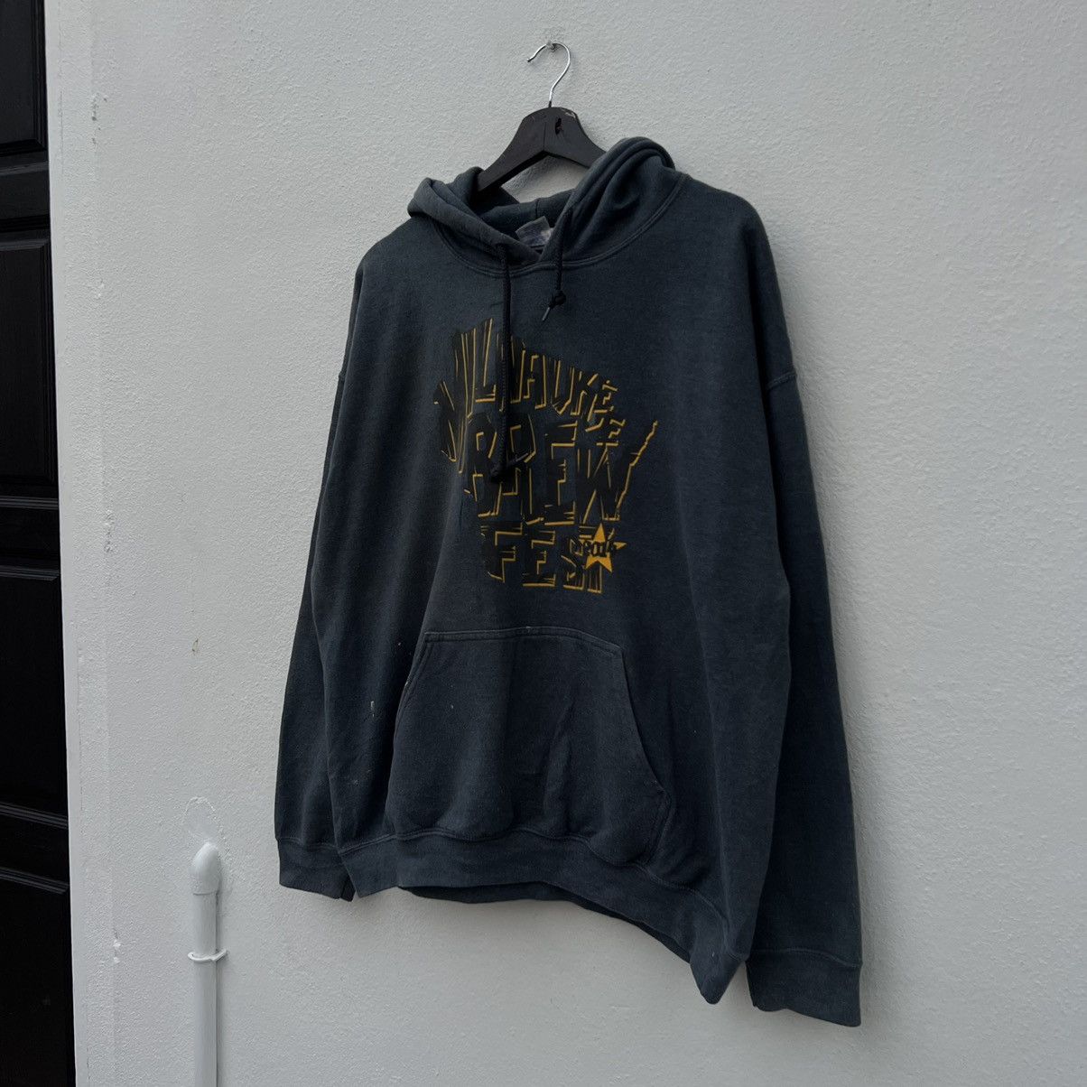 Japanese Brand VINTAGE GILDAN HOODIE BAND Y2K BIG LOGO Size US L / EU 52-54 / 3 - 2 Thumbnail