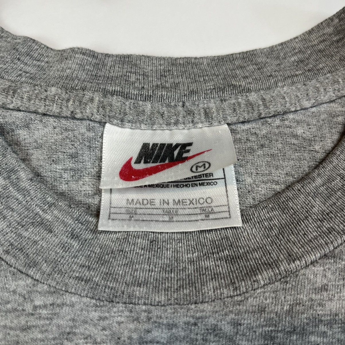 Nike Vintage Nike T-Shirt Size M 90s Swoosh Size US M / EU 48-50 / 2 - 4 Thumbnail