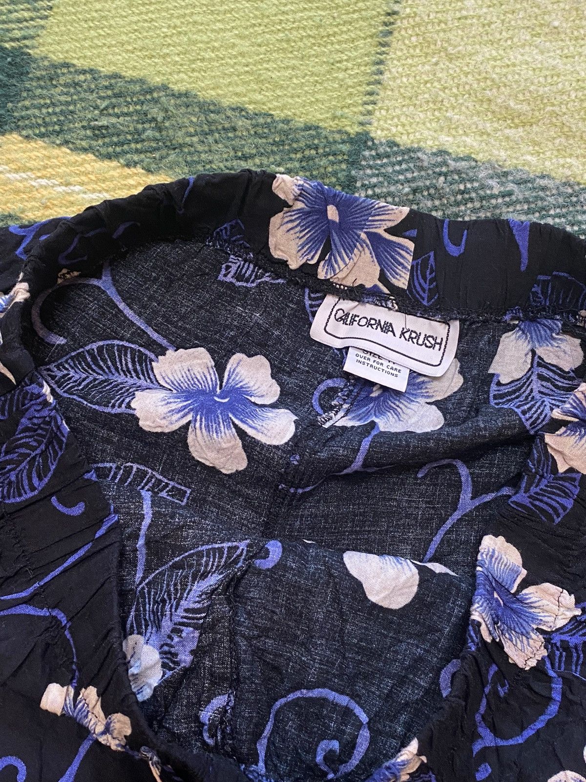 Vintage Vintage 90s art shorts streetwear Hawaiian style size M Size US 32 / EU 48 - 4 Thumbnail