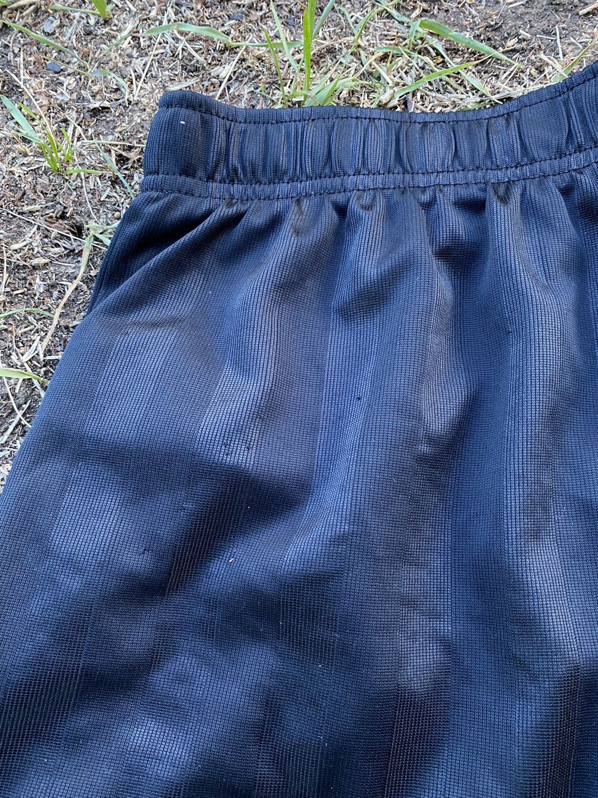 Nike Vintage Nike shorts streetwear swoosh casual y2k size M Size US 32 / EU 48 - 3 Thumbnail