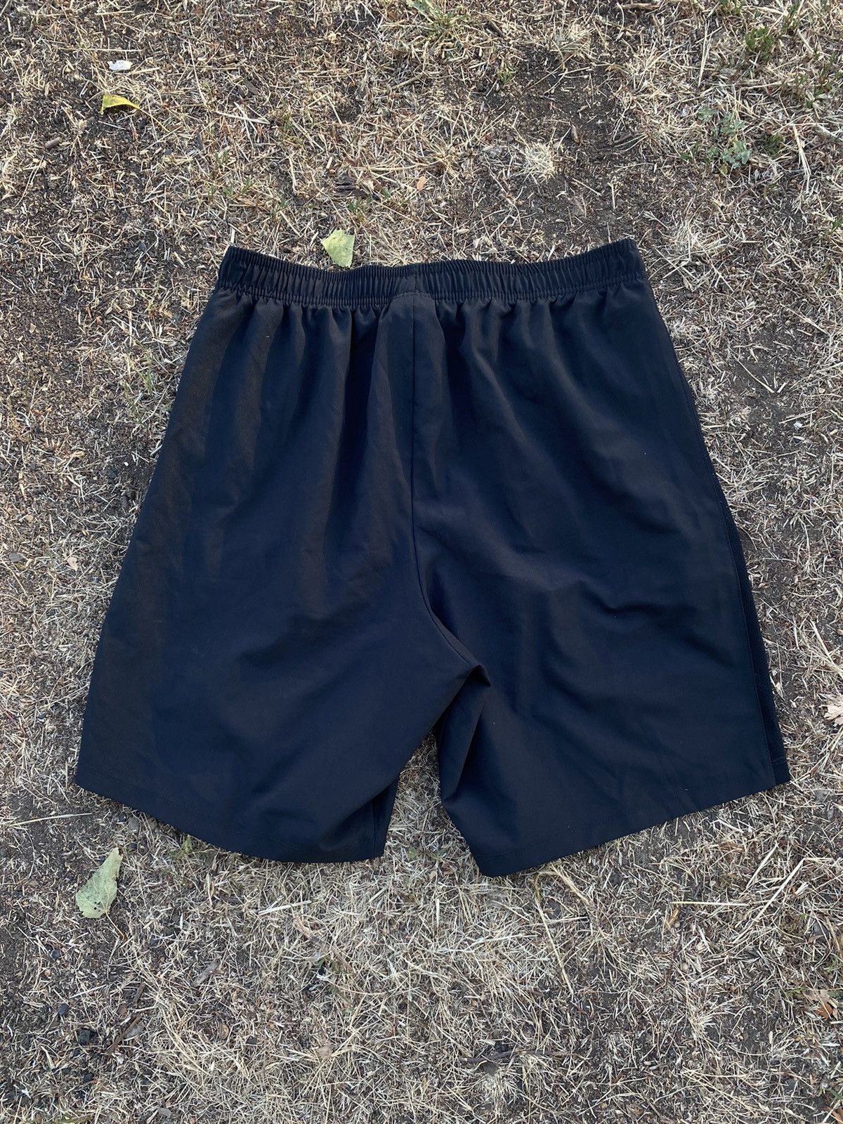 Nike Vintage Nike shorts streetwear swoosh casual y2k size L Size US 34 / EU 50 - 3 Thumbnail