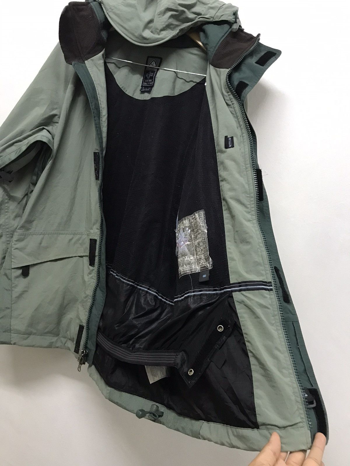 Nike ACG Vintage Nike ACG Faded Colour Gorpcore Jackets Size US XL / EU 56 / 4 - 13 Thumbnail