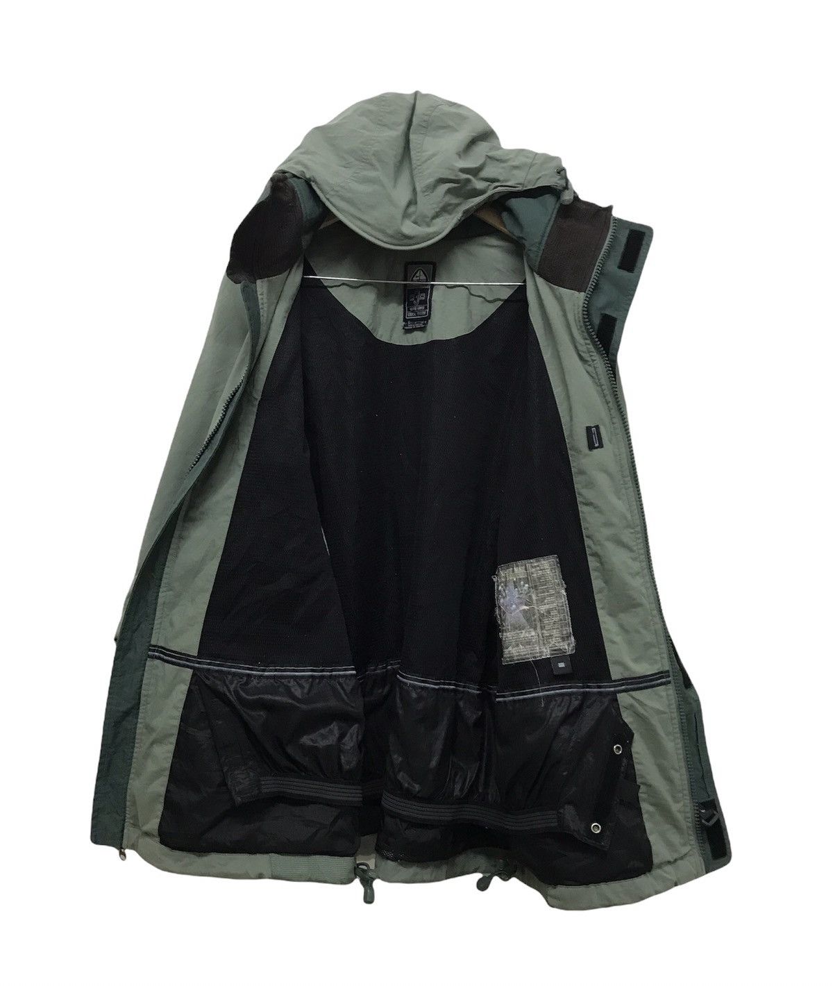Nike ACG Vintage Nike ACG Faded Colour Gorpcore Jackets Size US XL / EU 56 / 4 - 2 Thumbnail