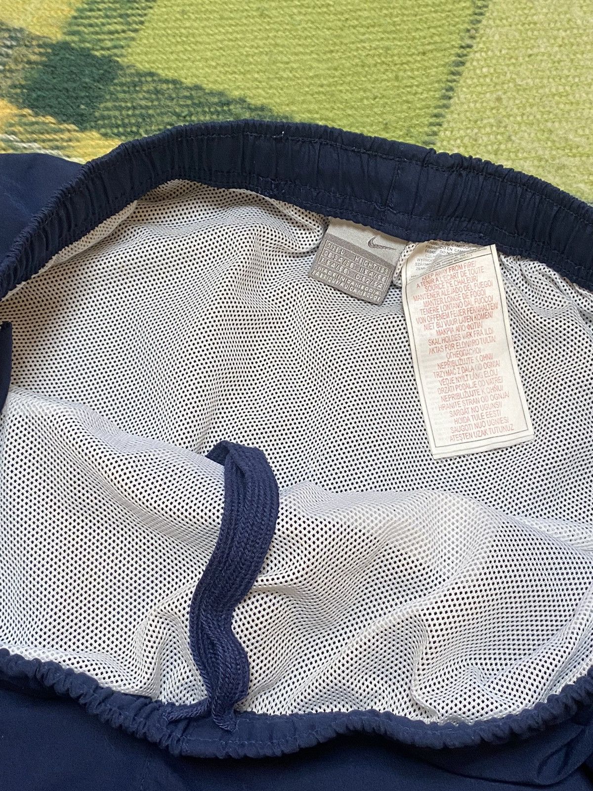Nike Vintage Nike shorts streetwear swoosh casual y2k size L Size US 34 / EU 50 - 5 Thumbnail