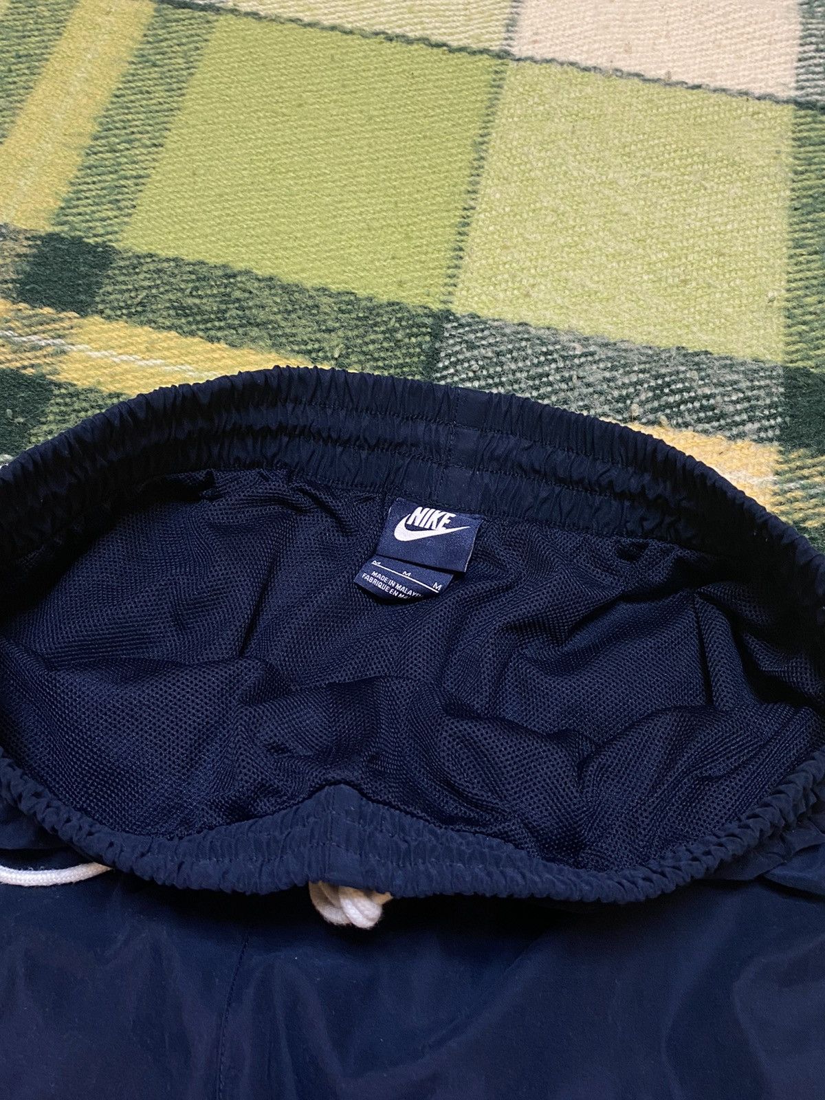 Nike Vintage Nike shorts streetwear swoosh casual y2k size M Size US 32 / EU 48 - 4 Thumbnail