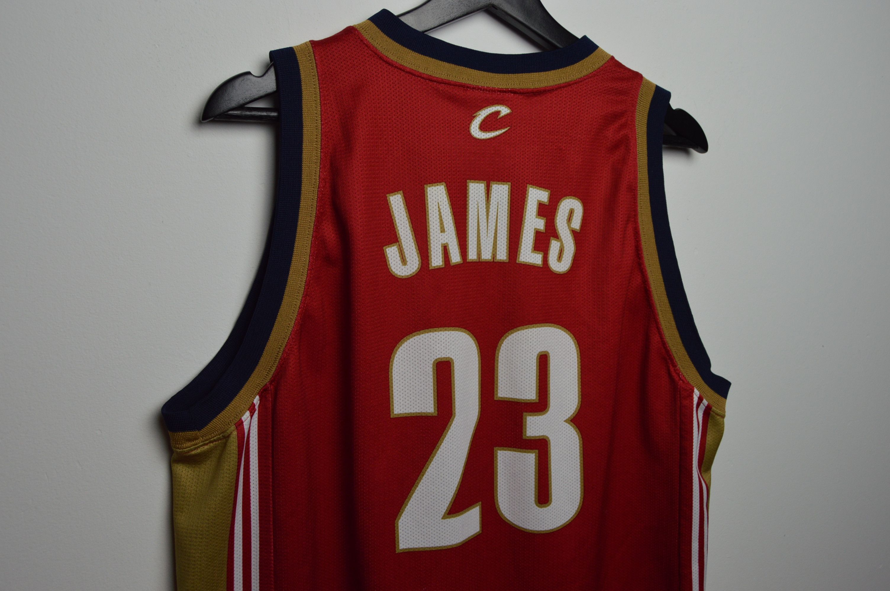 Champion lebron james cleveland jersey rare vintage Size US XL / EU 56 / 4 - 5 Thumbnail