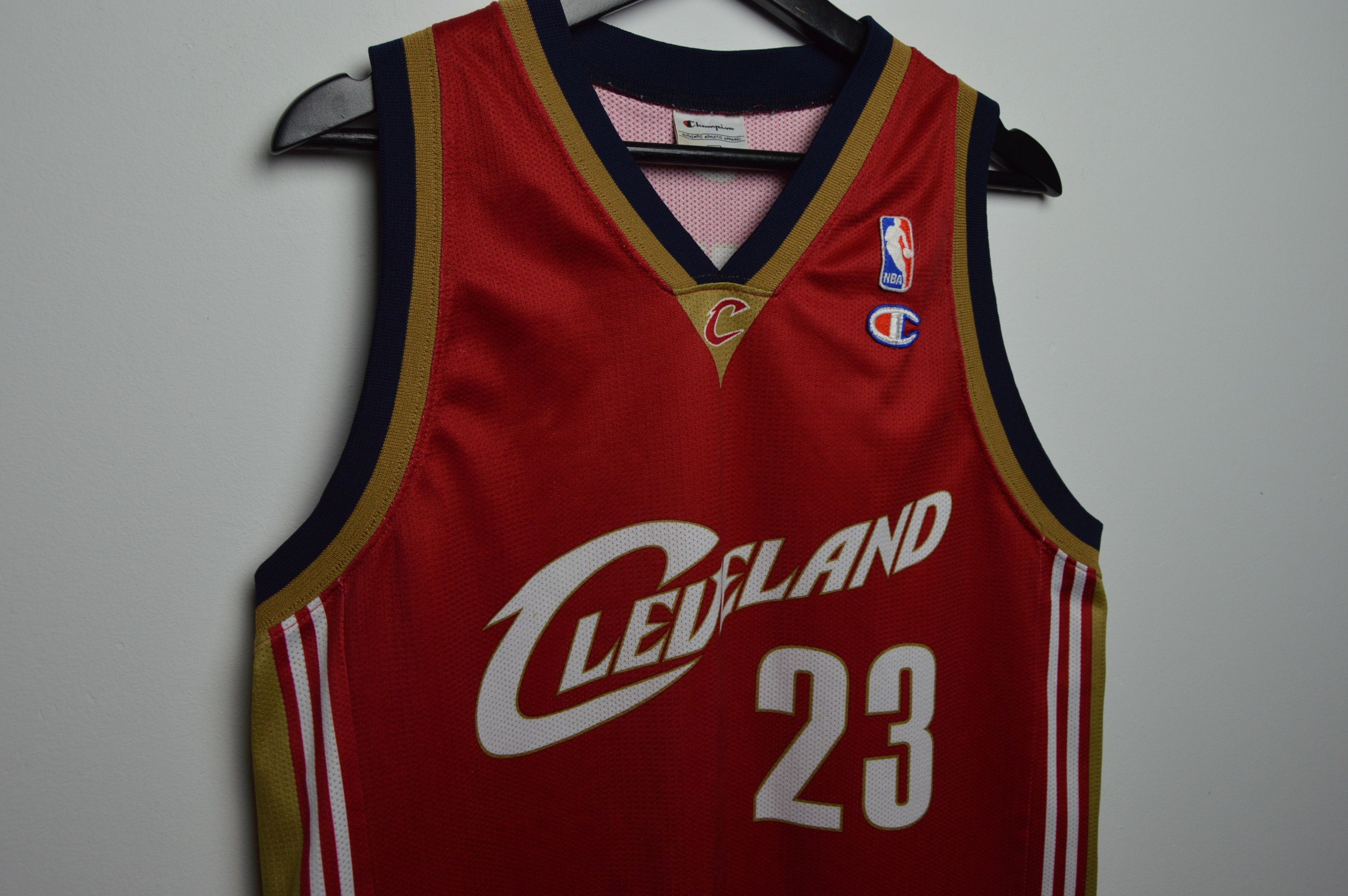 Champion lebron james cleveland jersey rare vintage Size US XL / EU 56 / 4 - 3 Thumbnail