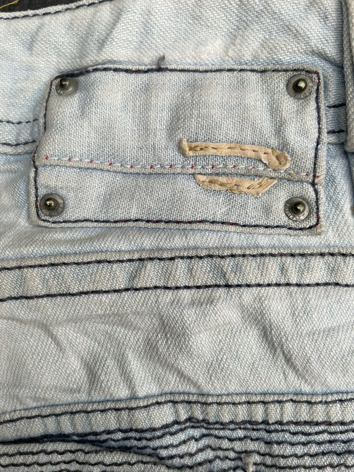 Designer STEALS Vintage Diesel Light Wash Denim Size US 33 - 15 Thumbnail