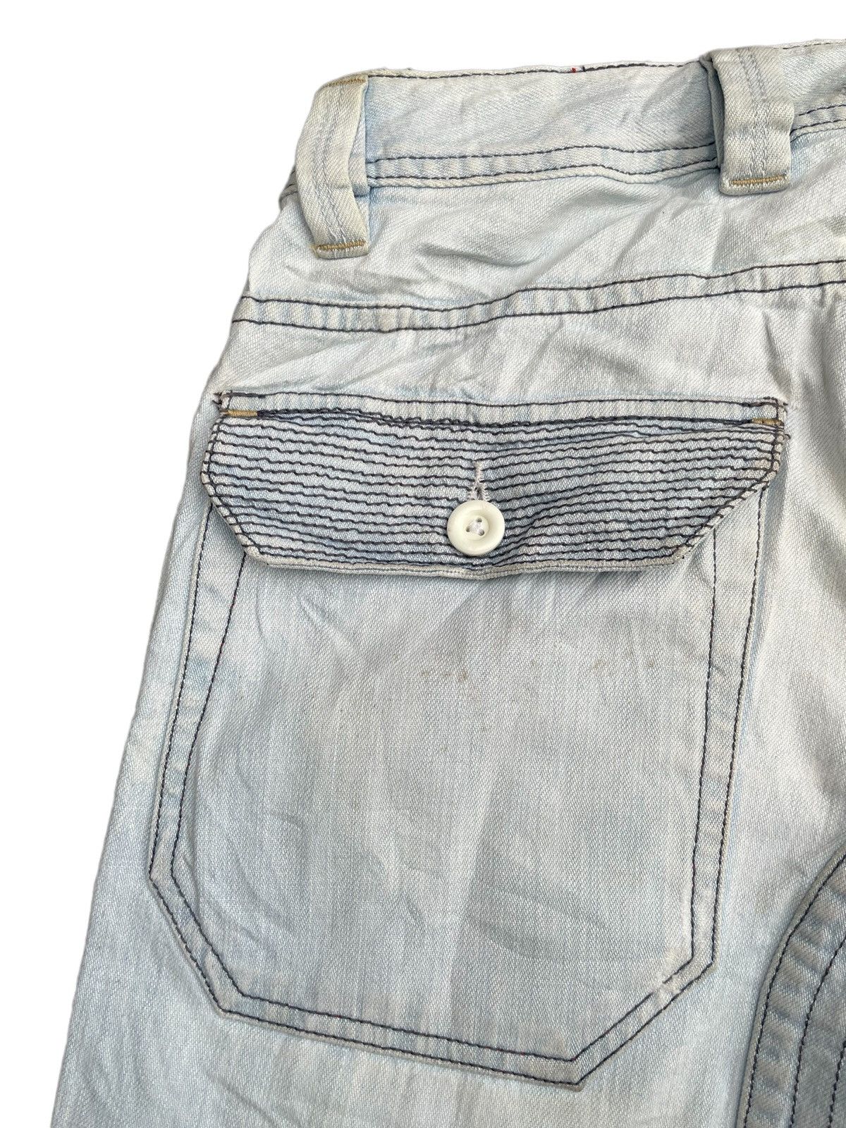 Designer STEALS Vintage Diesel Light Wash Denim Size US 33 - 13 Thumbnail