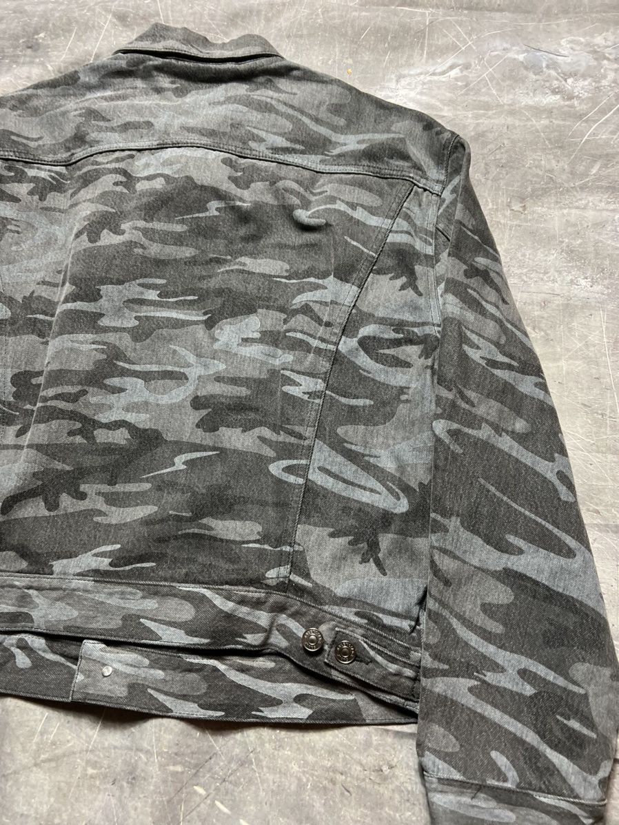 Balenciaga Balenciaga Camo Denim Jacket Size US M / EU 48-50 / 2 - 7 Thumbnail
