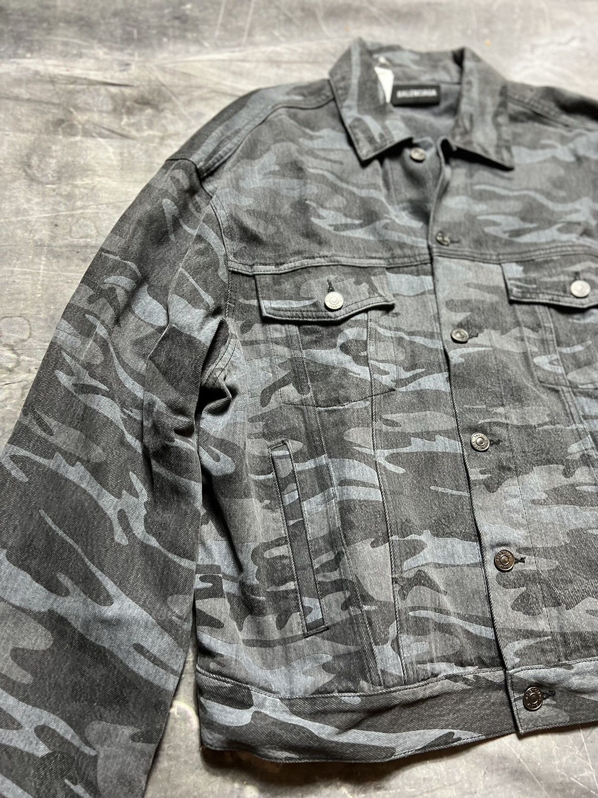 Balenciaga Balenciaga Camo Denim Jacket Size US M / EU 48-50 / 2 - 3 Thumbnail