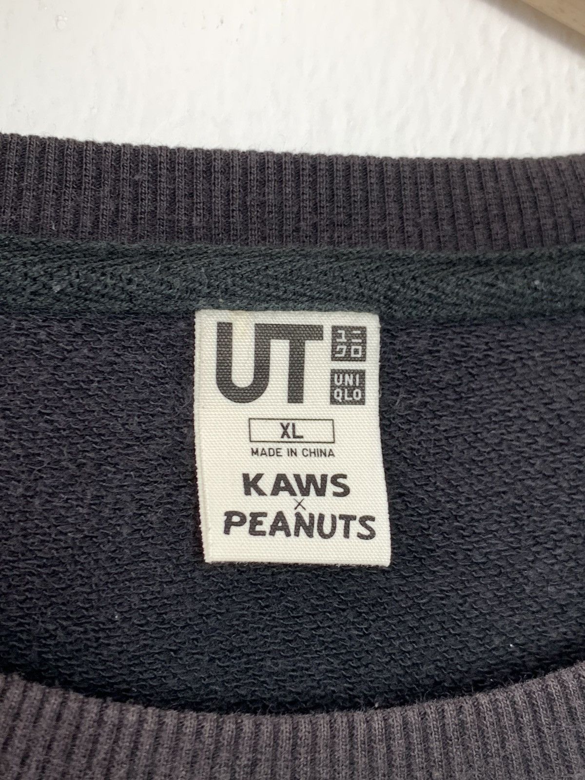 Kaws × Peanuts Kaws x Peanuts Small Logo Crewneck Sweatshirt Size US XL / EU 56 / 4 - 4 Thumbnail