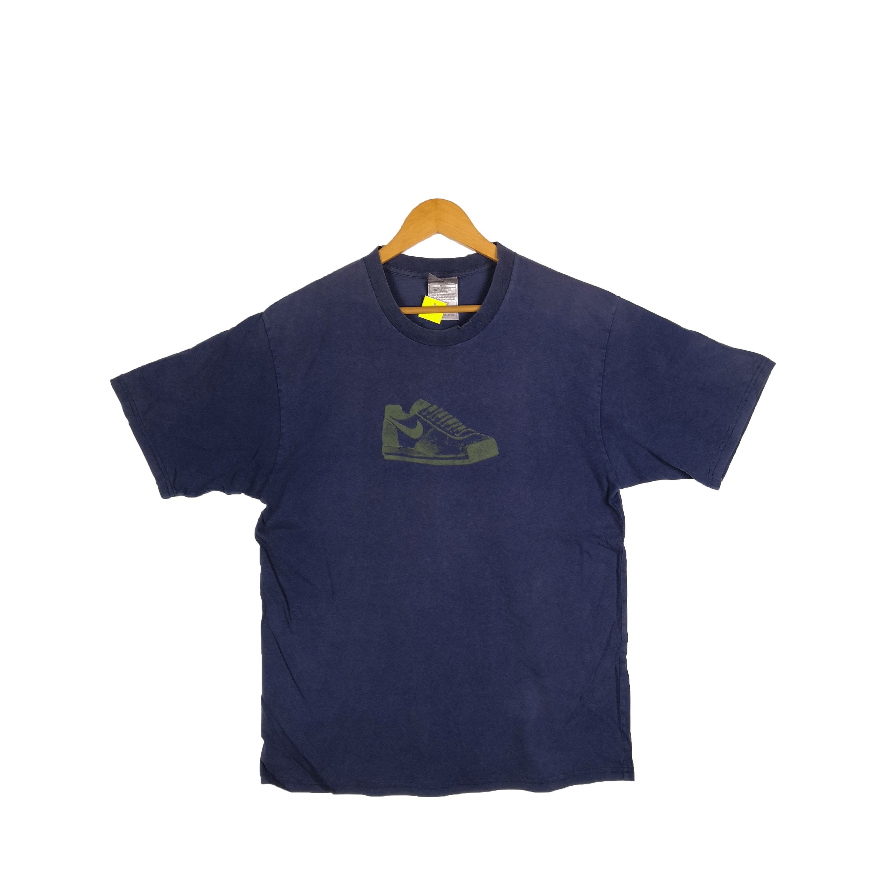 Vintage 90s Nike T-Shirt Nike Swoosh Shoes Crewneck Tees