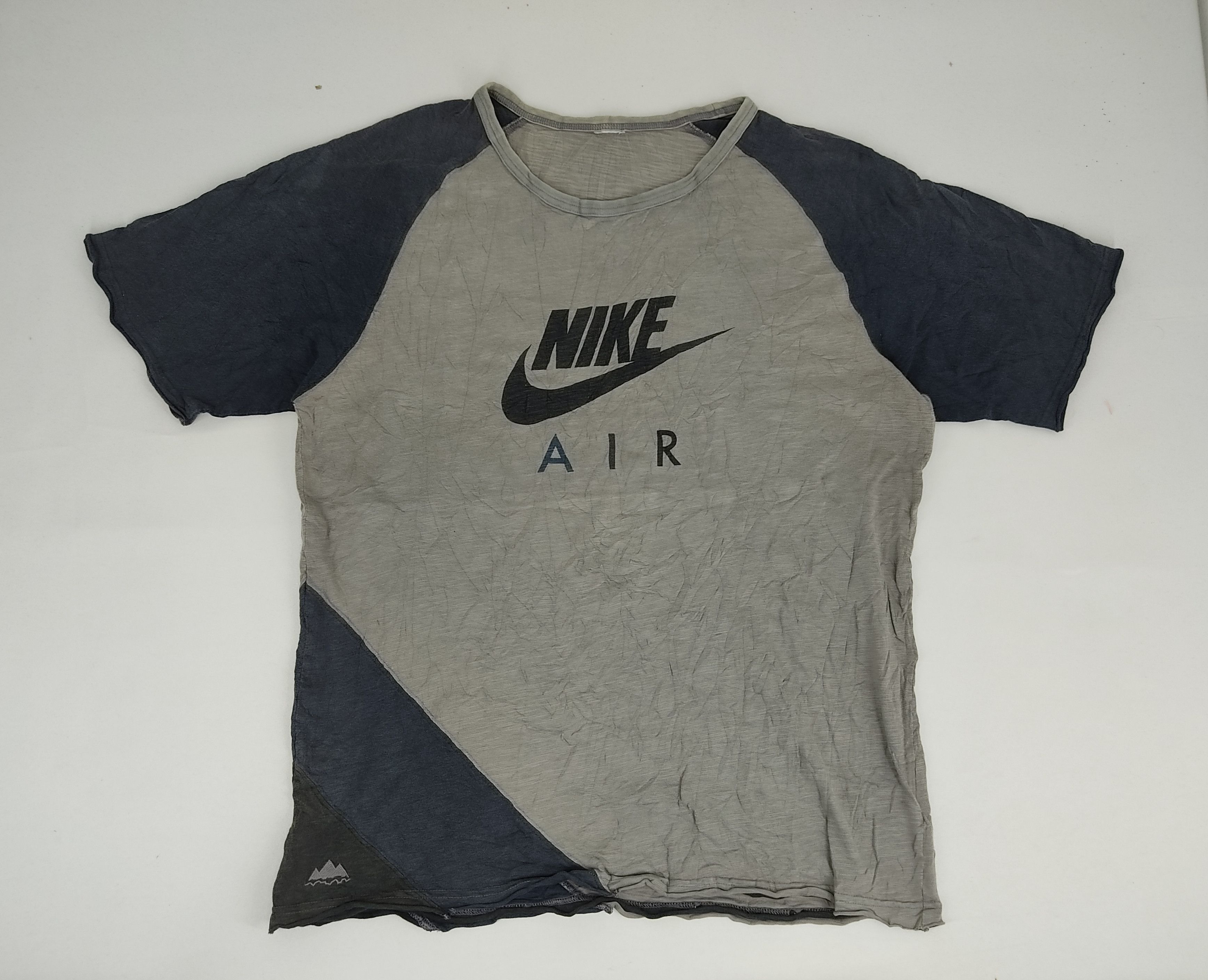 Nike Vintage Nike Air Swoosh Small Logo Spell Out Nice Design Size US L / EU 52-54 / 3 - 1 Thumbnail
