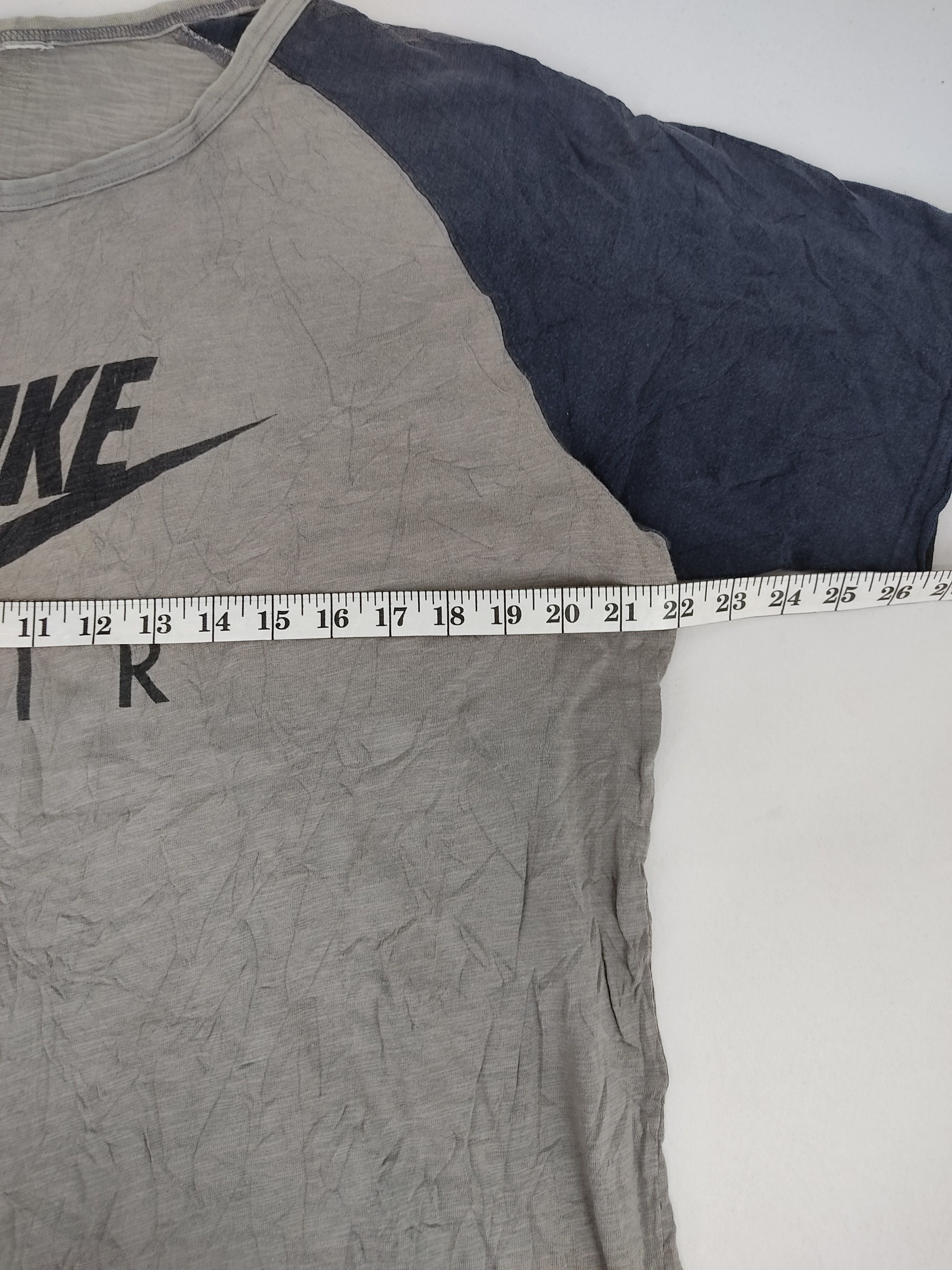 Nike Vintage Nike Air Swoosh Small Logo Spell Out Nice Design Size US L / EU 52-54 / 3 - 6 Thumbnail