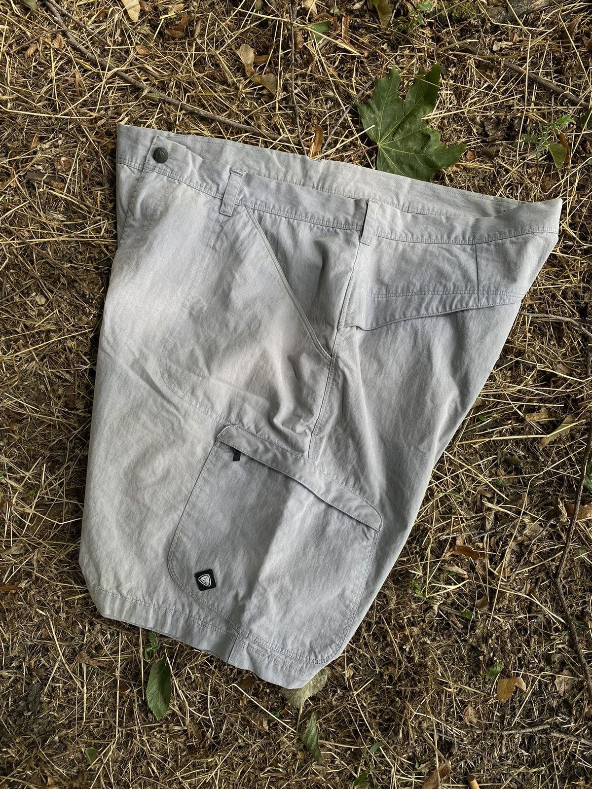 Nike ACG × Vintage Mens Vintage Nike ACG shorts streetwear y2k rare drill drip Size US 38 / EU 54 - 10 Thumbnail