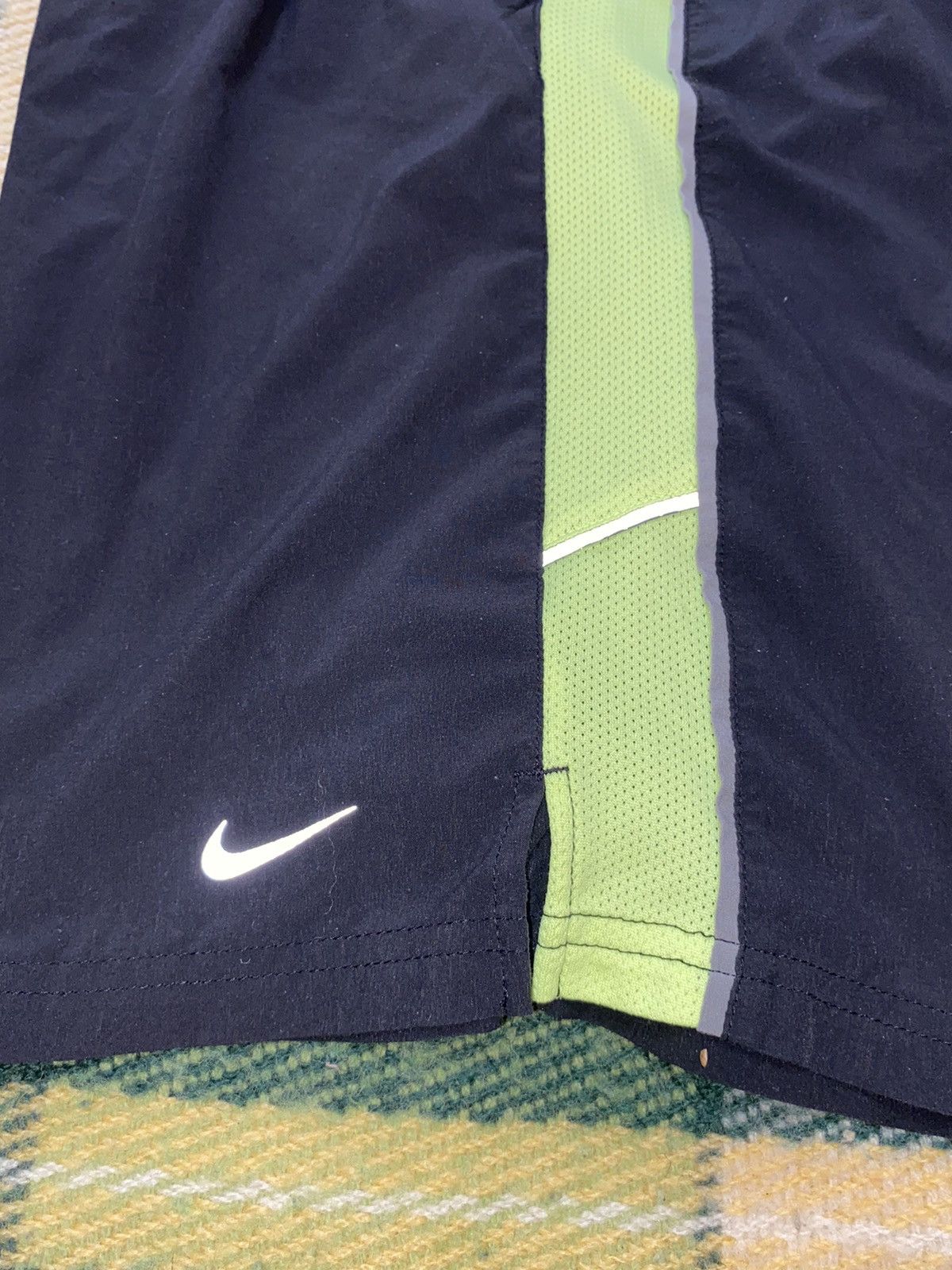Nike Vintage Nike shorts streetwear swoosh casual y2k size S Size US 30 / EU 46 - 3 Thumbnail