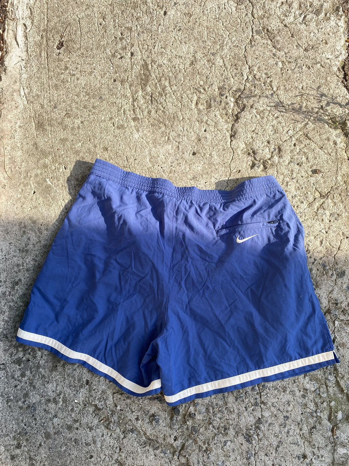 Nike ACG × Vintage Mens Vintage Nike shorts swoosh logo streetwear rare y2k Size US 36 / EU 52 - 6 Thumbnail