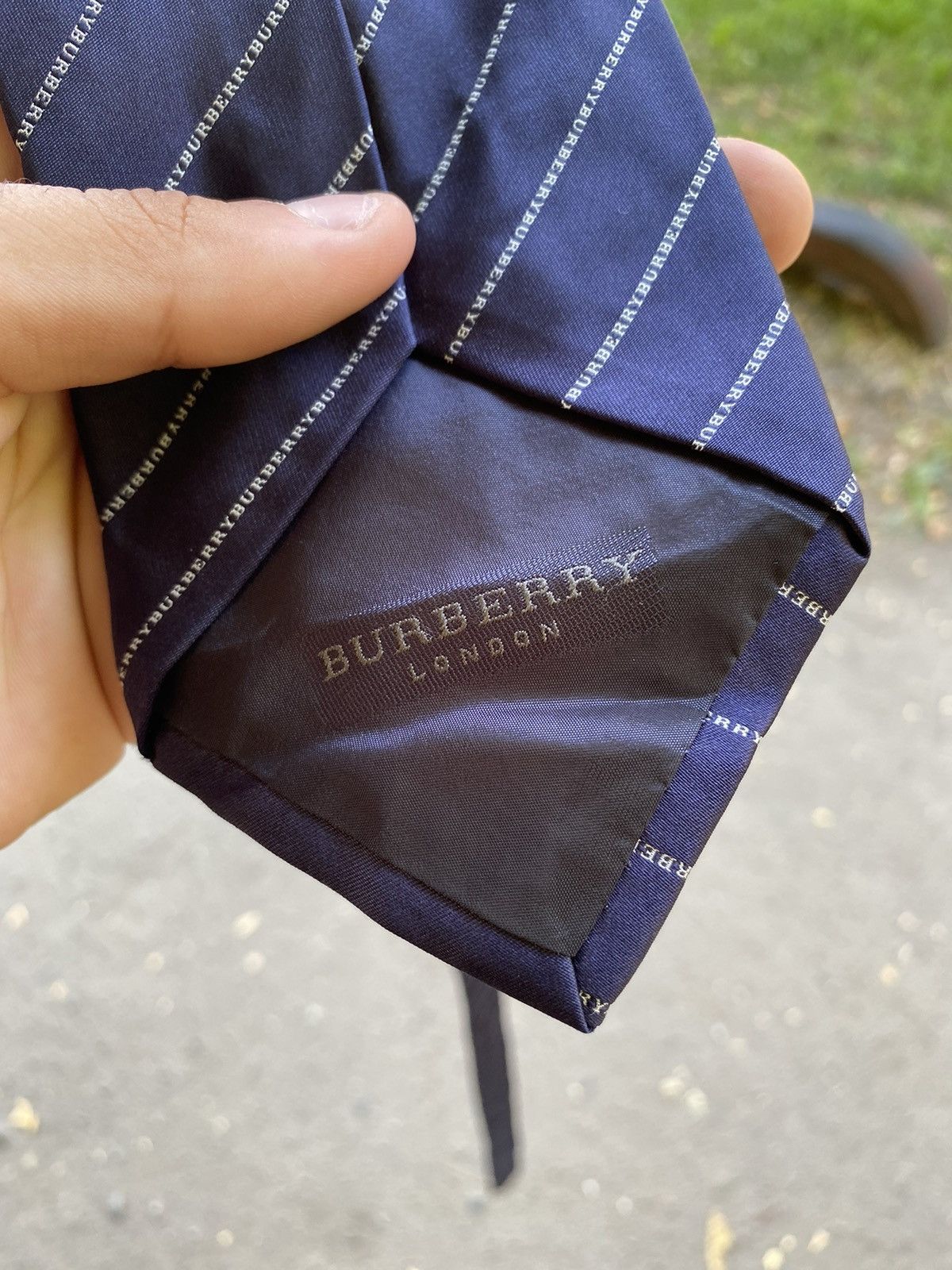 Burberry × Vintage Mens Vintage Burberry London tie silk Rare monogram Size ONE SIZE - 4 Thumbnail