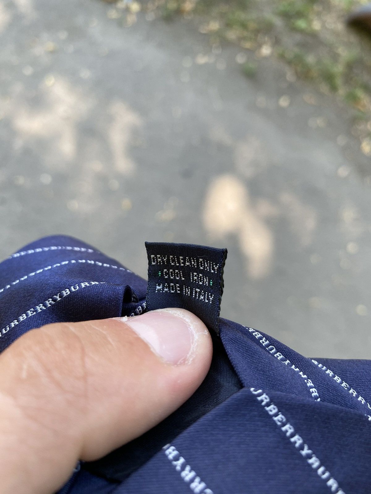 Burberry × Vintage Mens Vintage Burberry London tie silk Rare monogram Size ONE SIZE - 5 Thumbnail