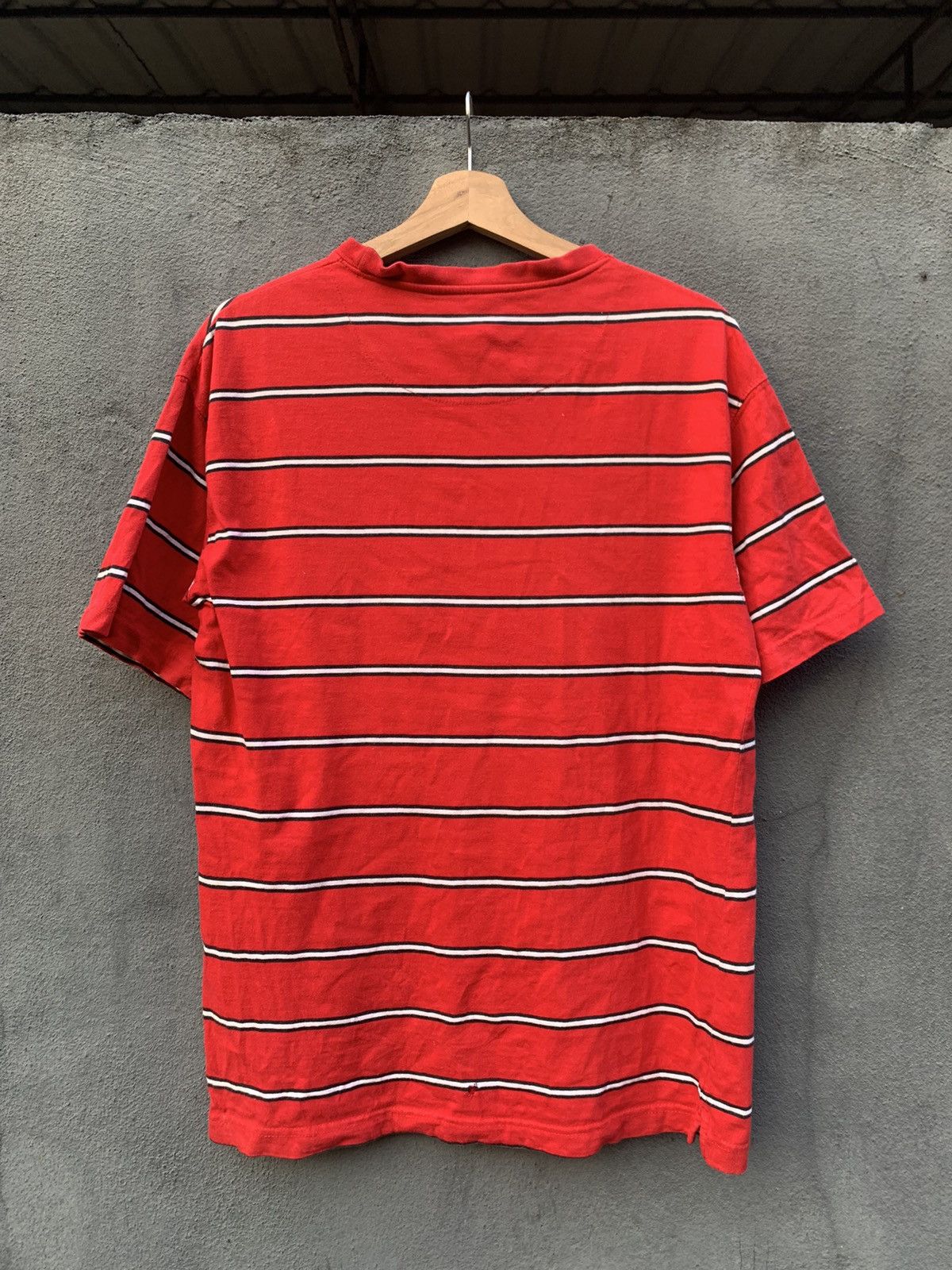 Vintage Vintage THRASHED FIZZ Beautiful RED Stripes T-Shirt Size US L / EU 52-54 / 3 - 8 Thumbnail