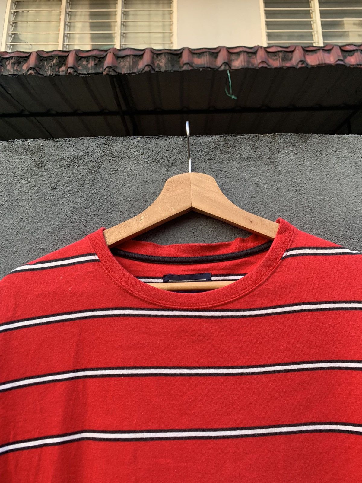 Vintage Vintage THRASHED FIZZ Beautiful RED Stripes T-Shirt Size US L / EU 52-54 / 3 - 7 Thumbnail