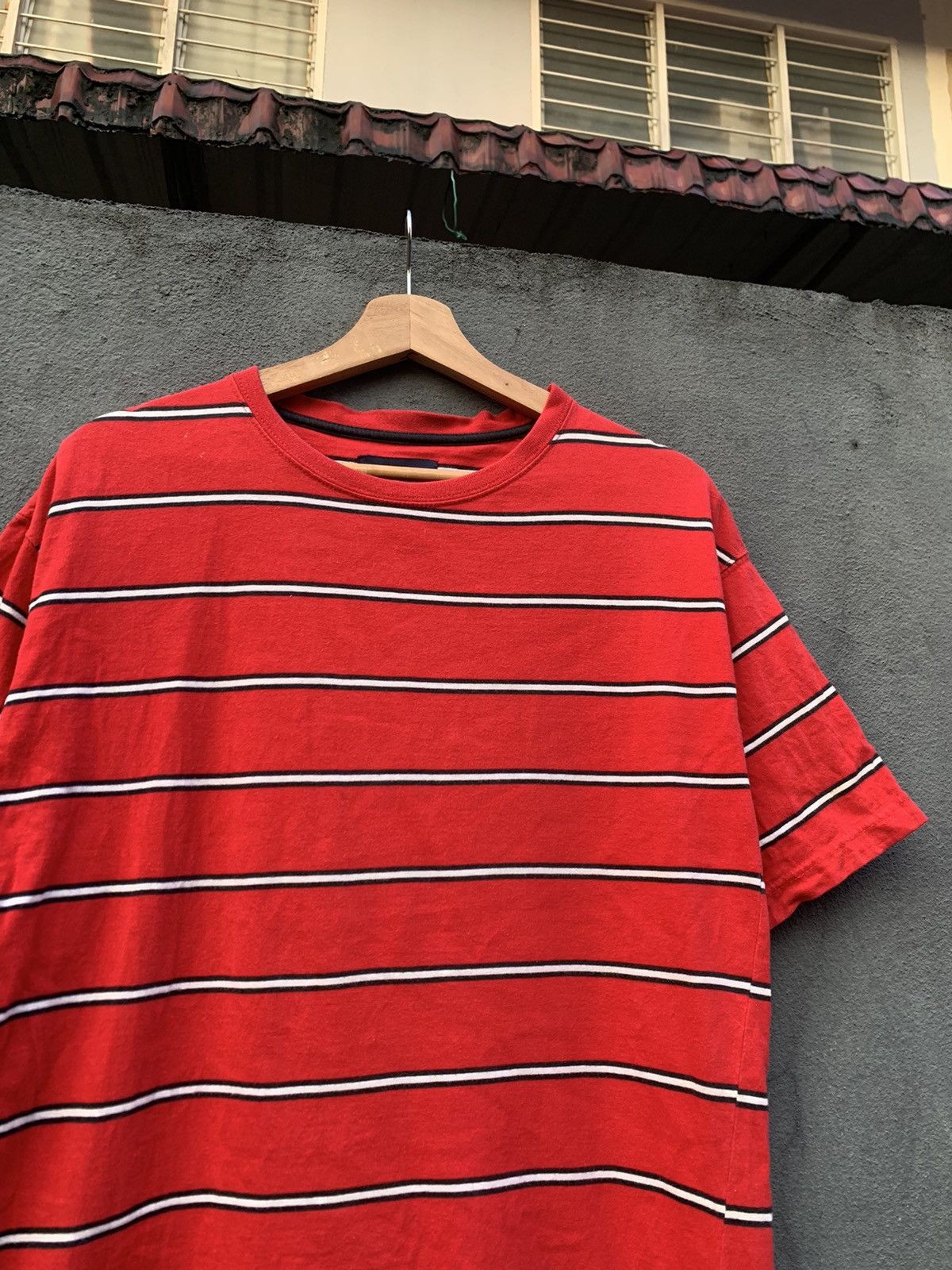 Vintage Vintage THRASHED FIZZ Beautiful RED Stripes T-Shirt Size US L / EU 52-54 / 3 - 2 Thumbnail