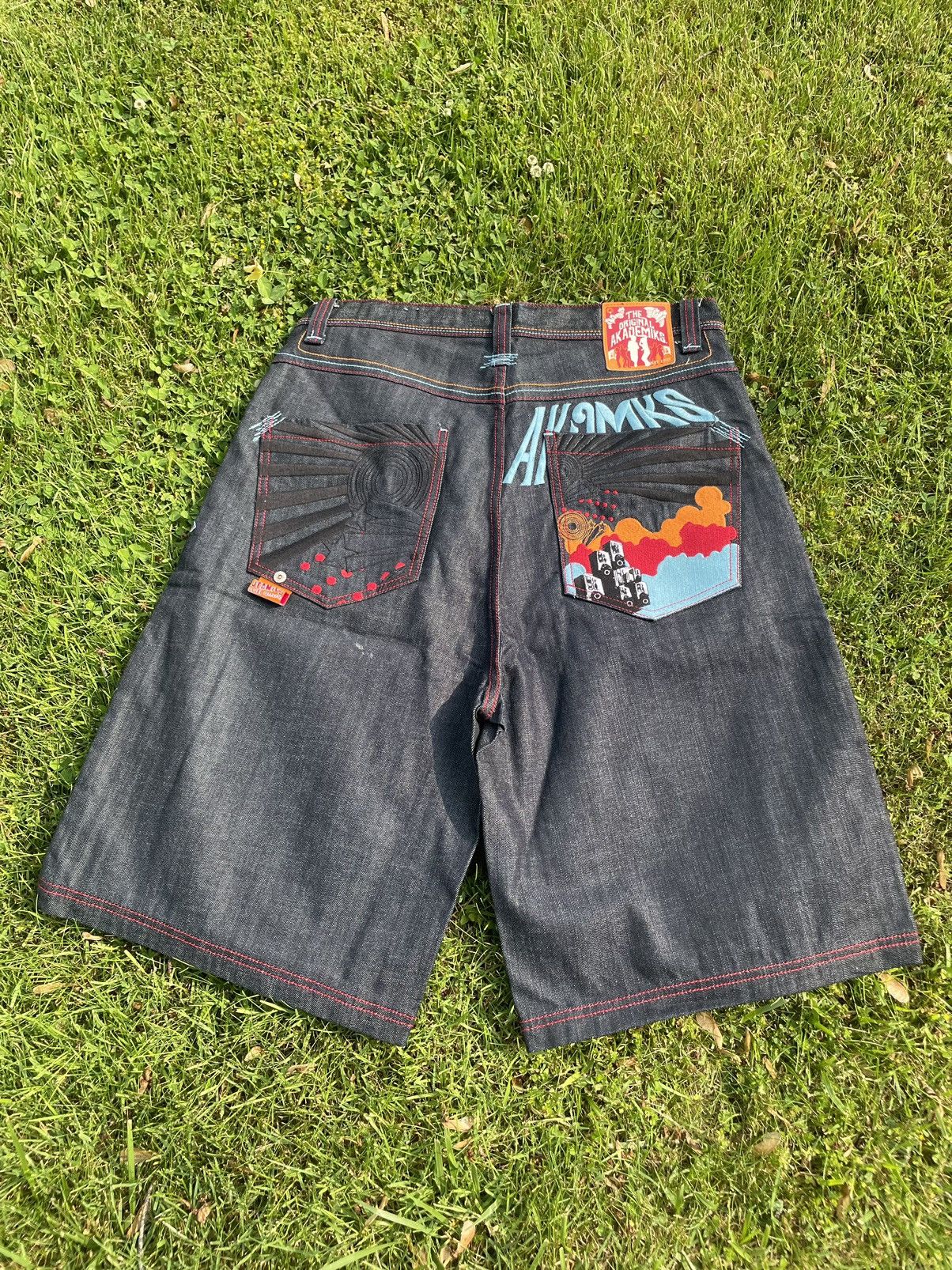 Akademiks Vintage Y2K Akademiks Baggy Embroidered Denim Jean Shorts Size US 34 / EU 50 - 2 Thumbnail